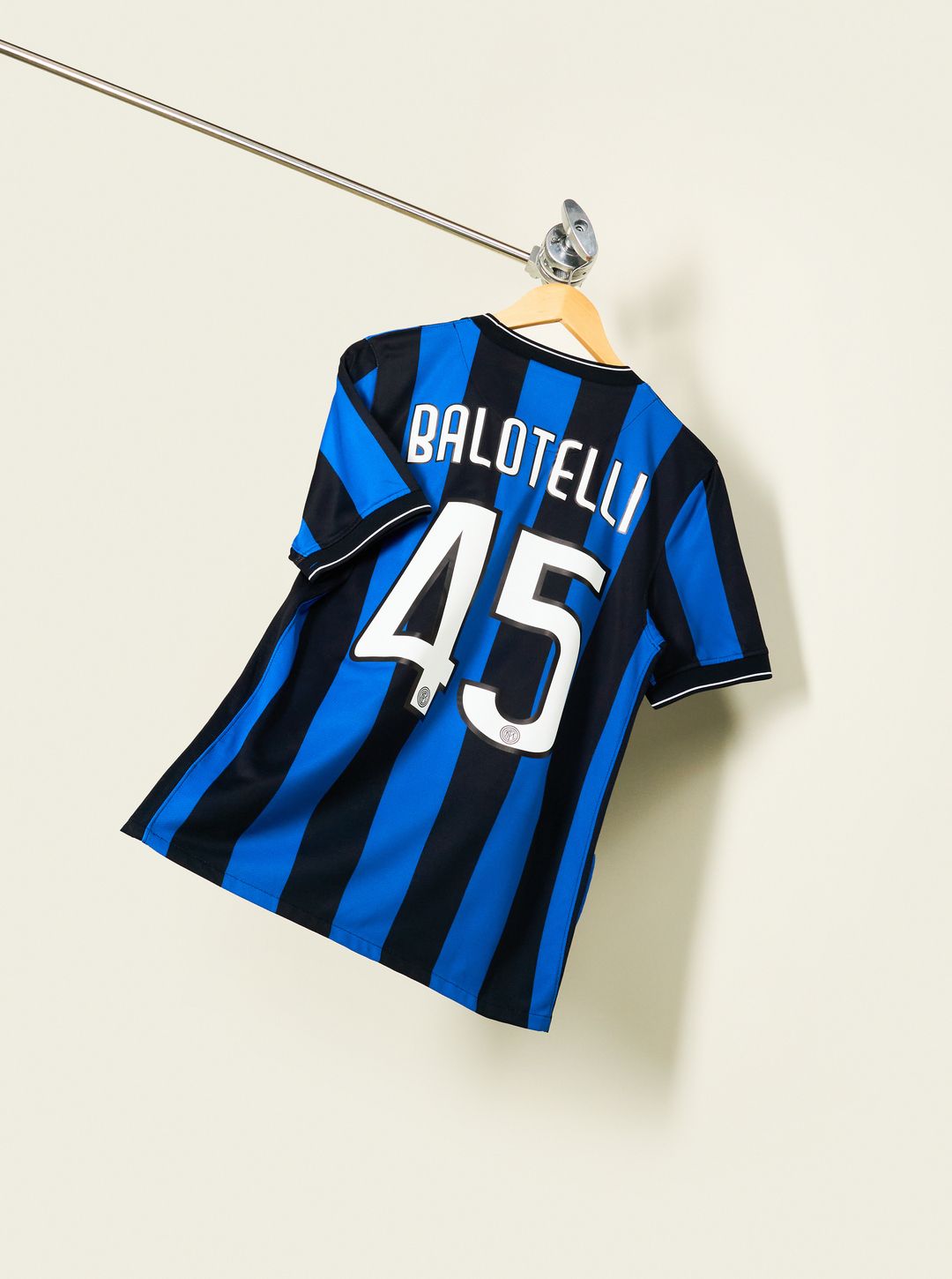 Inter 2009 Home by Nike | Balotelli 🇮🇹 Hitting the site on