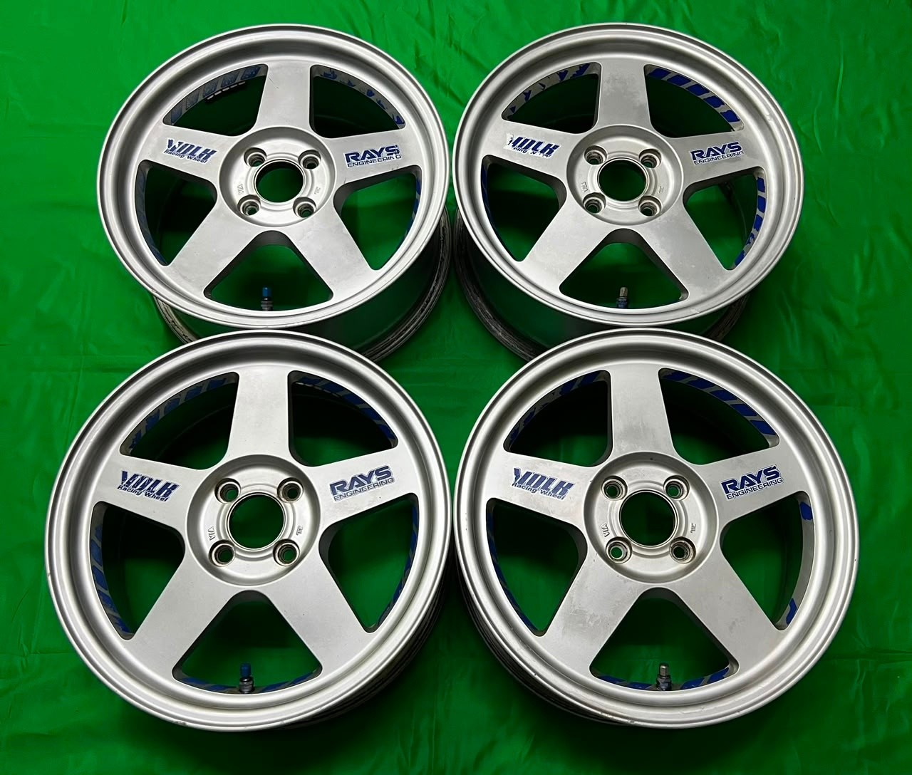 ₱88K Rays TE37 (TE16) 16x7 +42 4x100