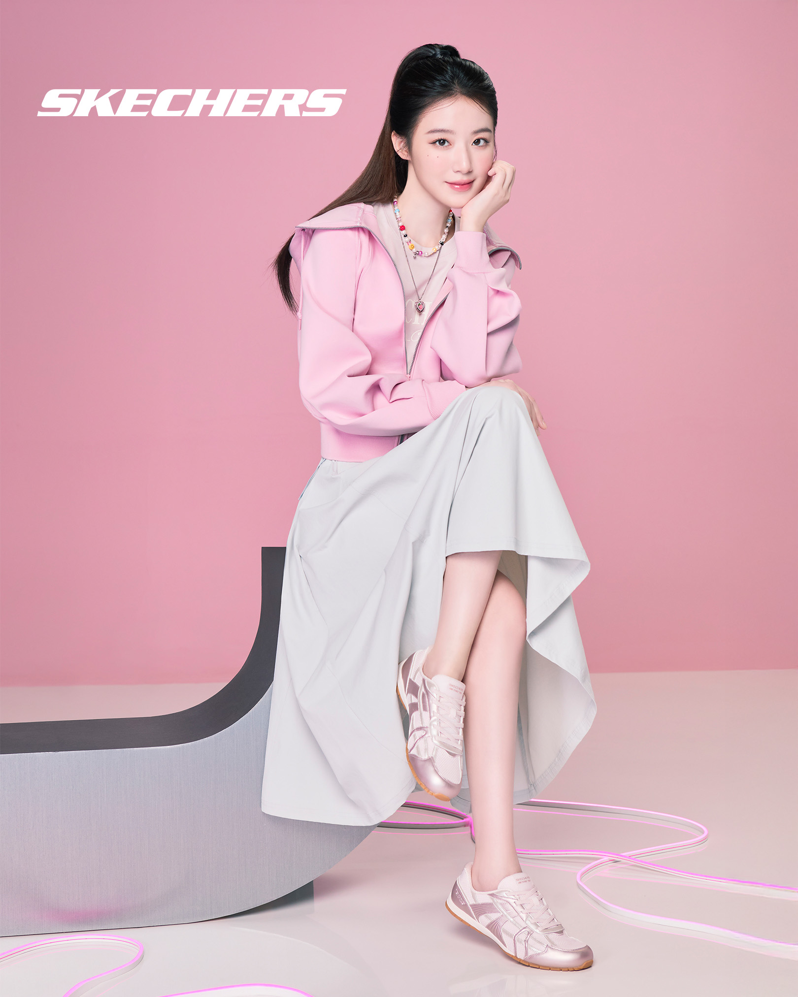 shuheeeeeページ SHUHUA x #SKECHERS #아이들 #idle #슈화