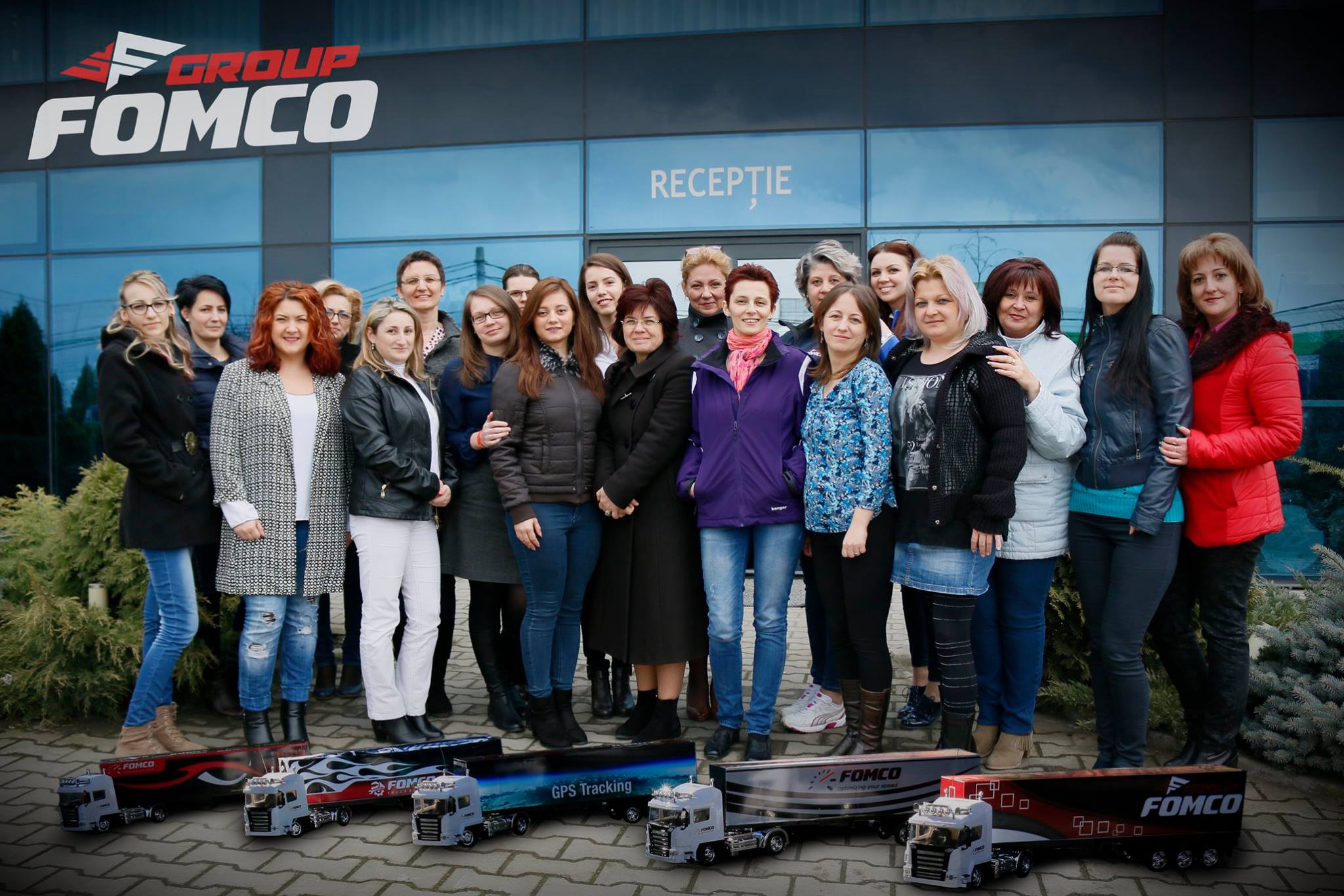 Fomco - Se spune că în spatele fiecărui bărbat de succes stă o femeie ...