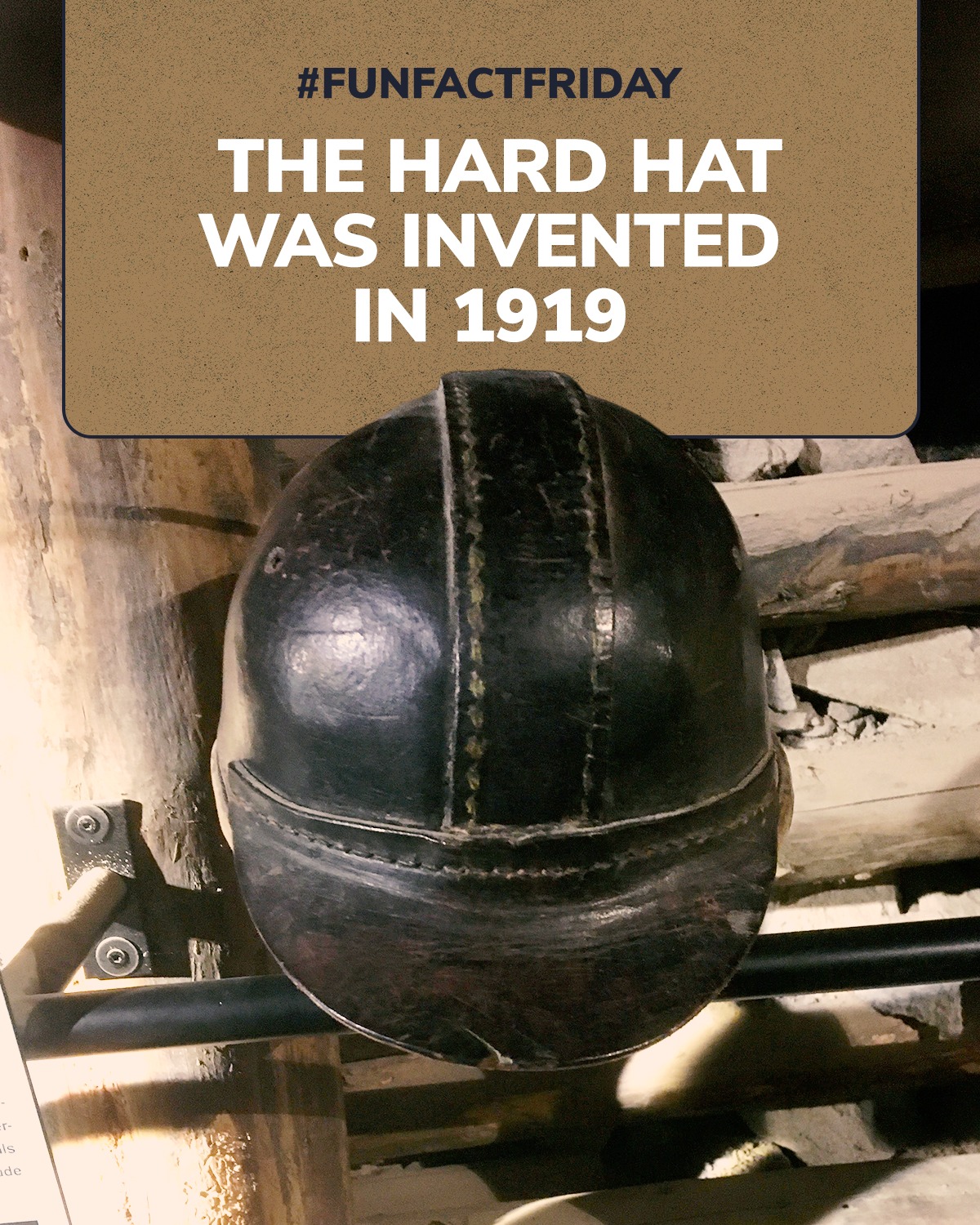 1919 football helmets Dog Ear Leather Helmet (1915-1924) Adult : Sports & Outdoors point chinstrap Green Bay 1919 Football Helmet