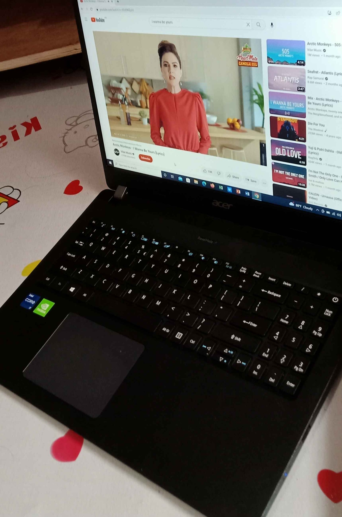 Nec versapro 10th gen Core i5 8gb ram 128ssd 12.1 inches. Hd display