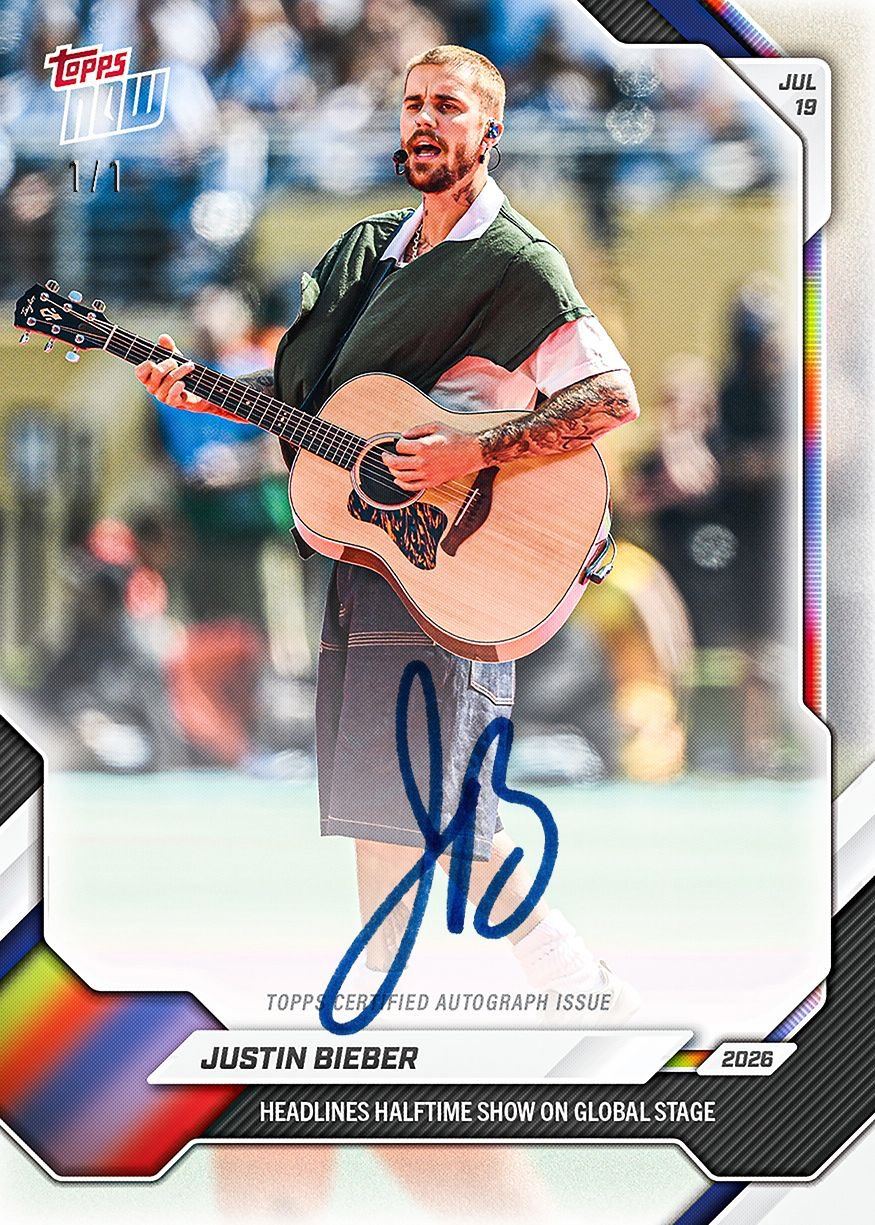 Justin Bieber signed an autograph card of his halftime performance 🔥