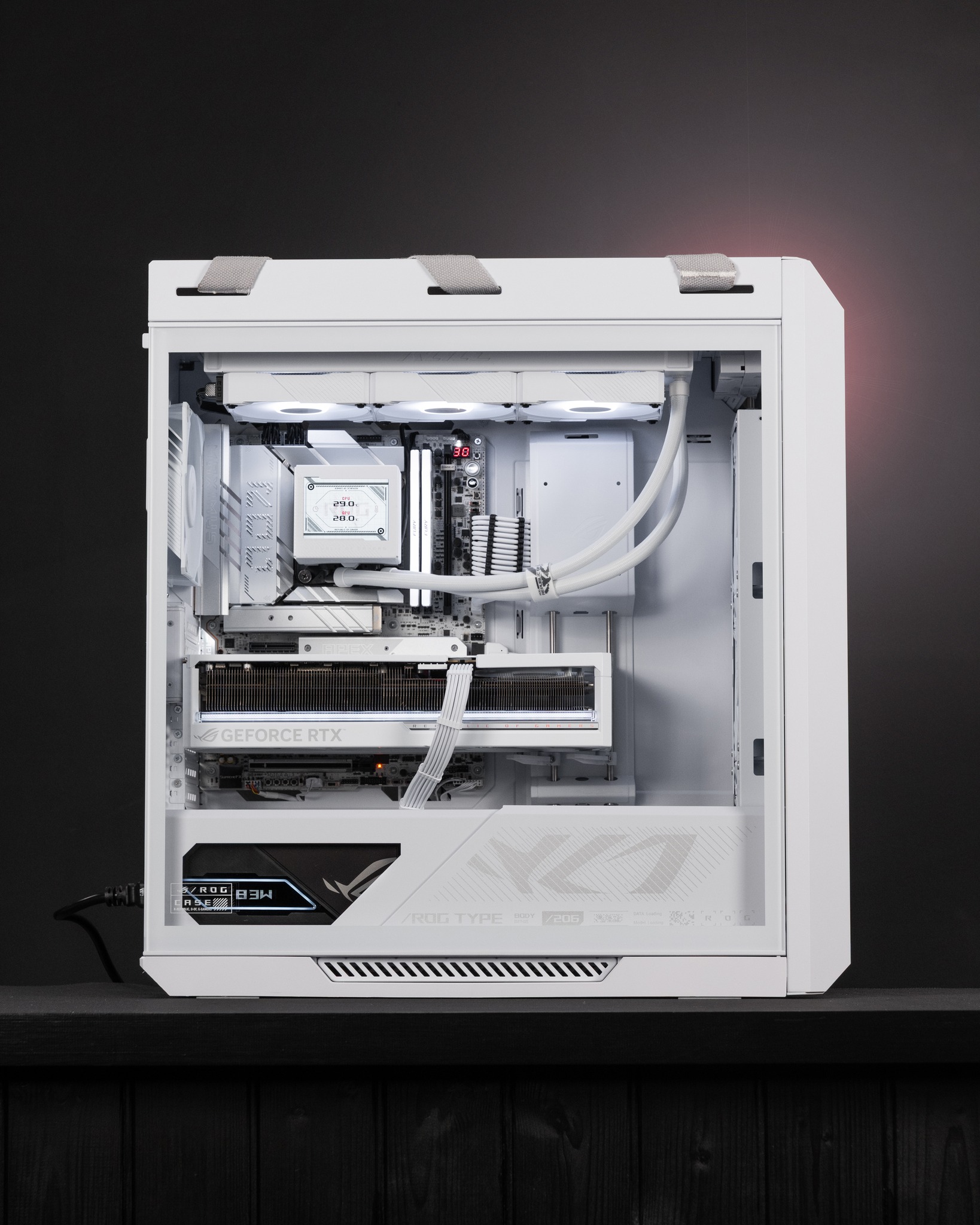 mr_matt_lee takes the white #ROG Helios II to the next level with 