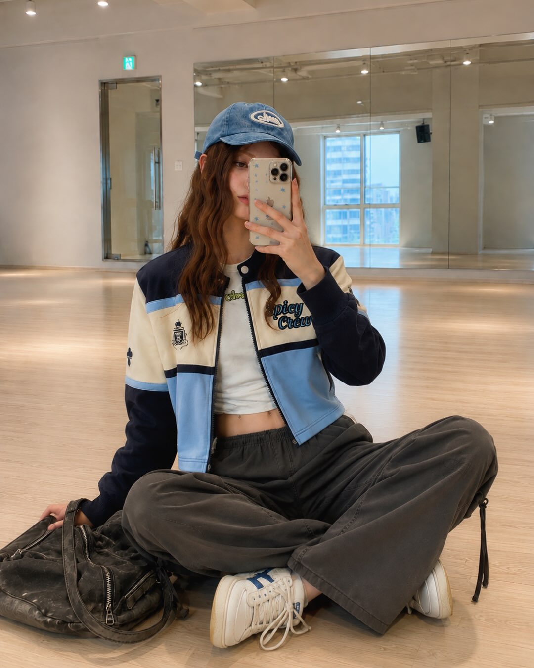 Chuu (@onechuu) • Facebook