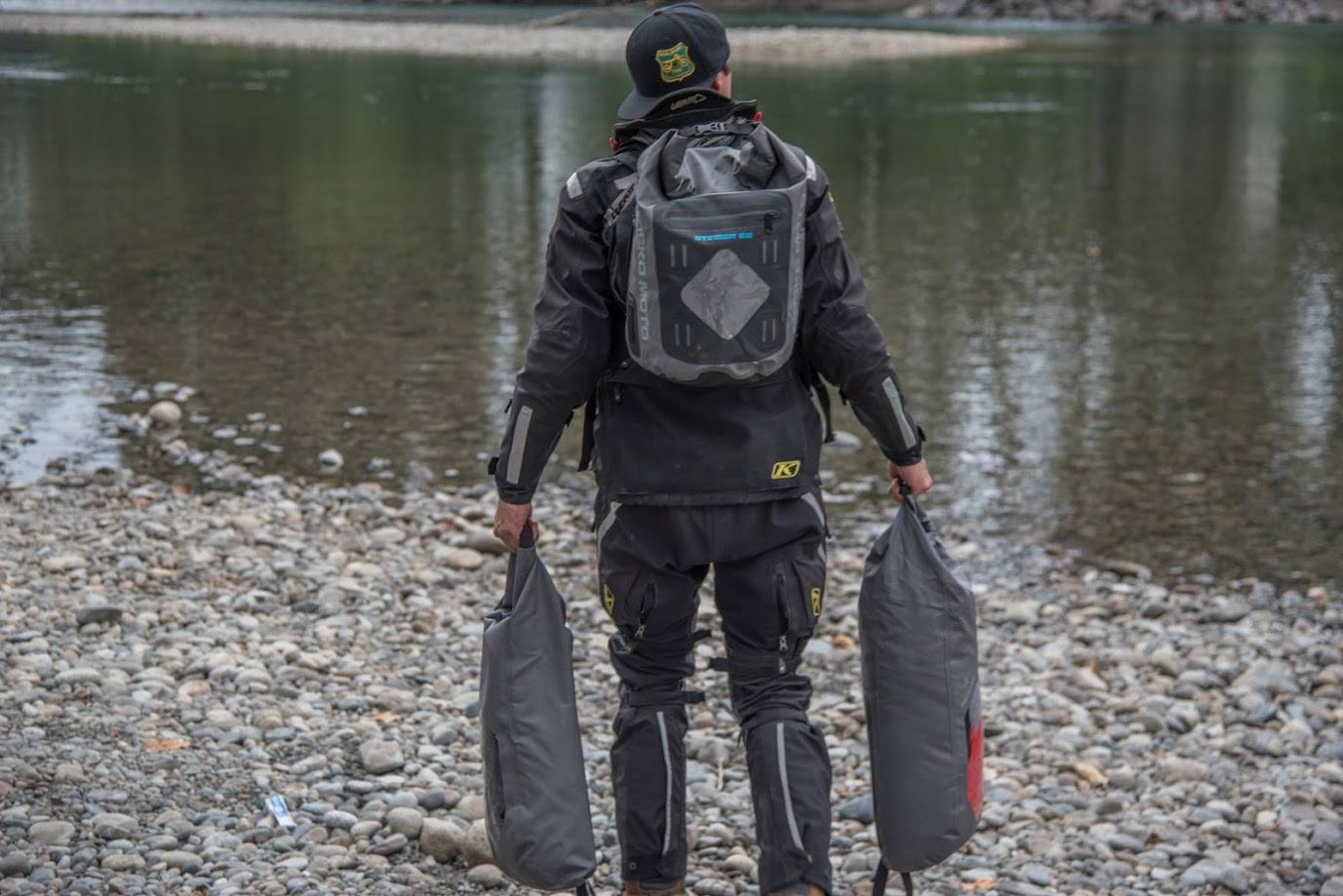 Mosko - All three drybags included with the R80 - backpack straps