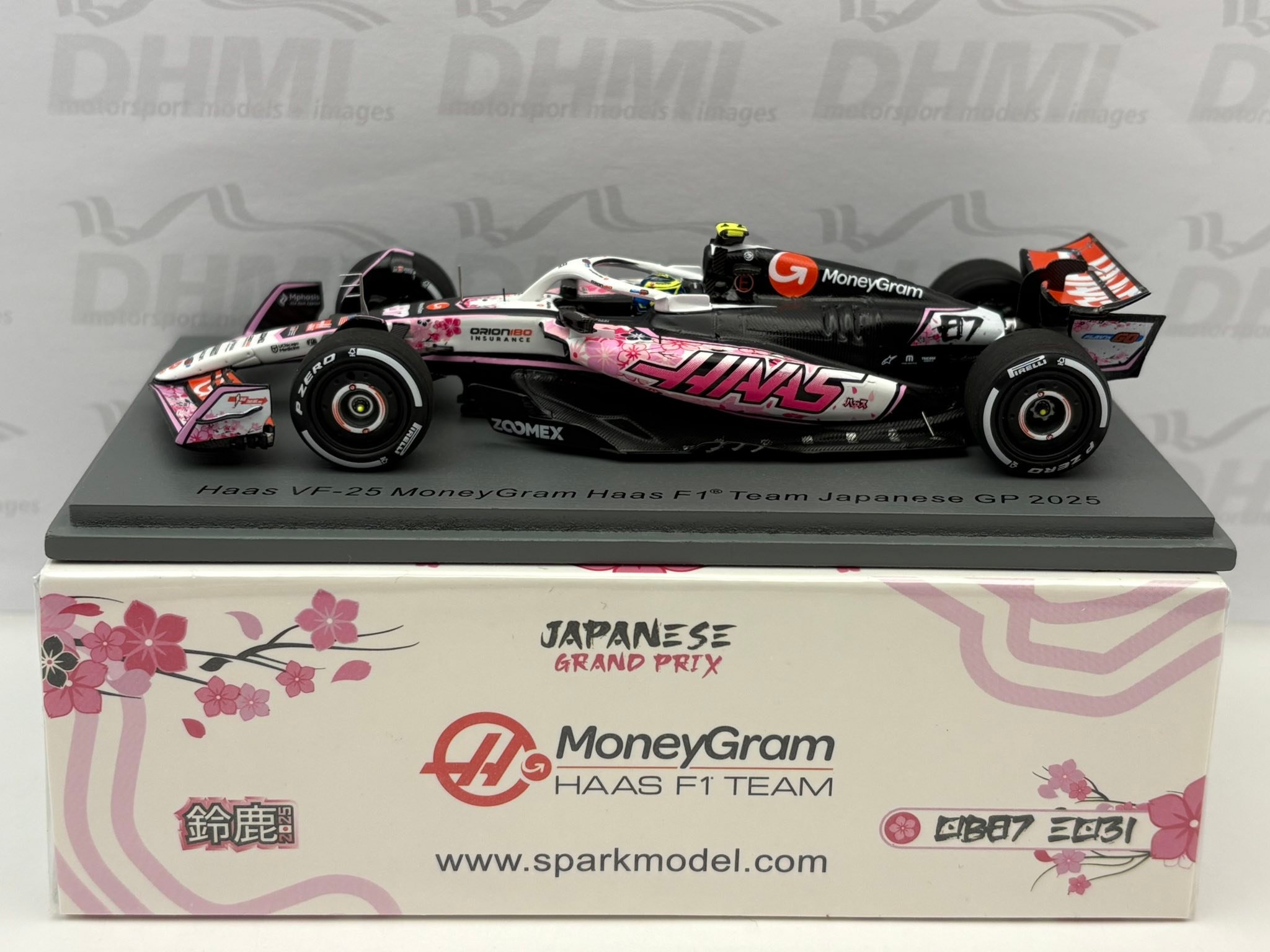 c*6様 Spark 1/43 Haas VF-25 Japanese GP 2 c*6様 Spark 1/43 Haas VF-25 Japanese GP 2 c*6様 Spark 1/43 Haas VF