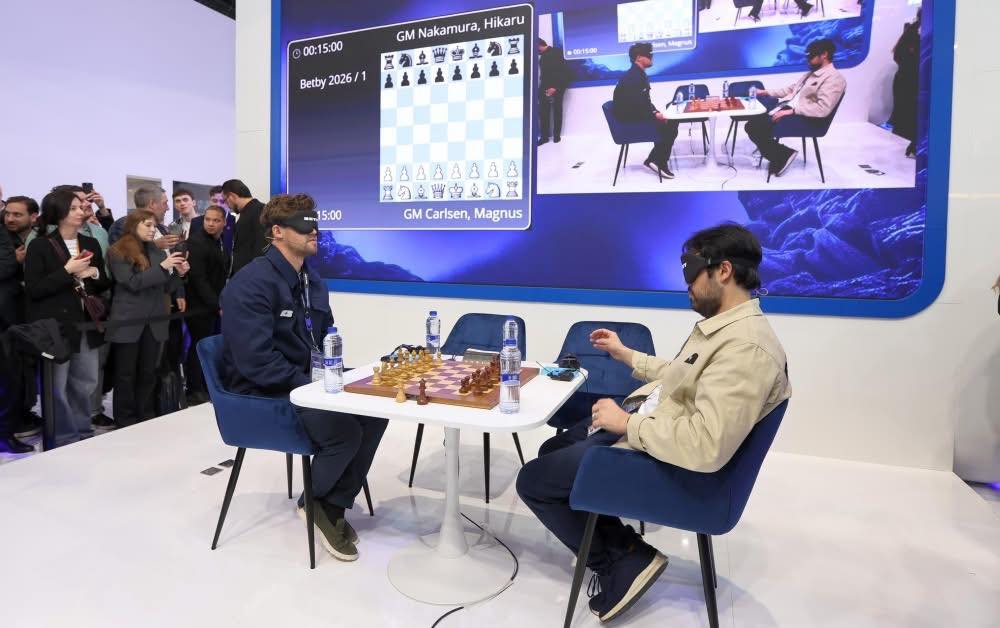 El - ♟️ Carlsen y Nakamura deslumbran Barcelona con ajedrez… ¡a ciegas ...