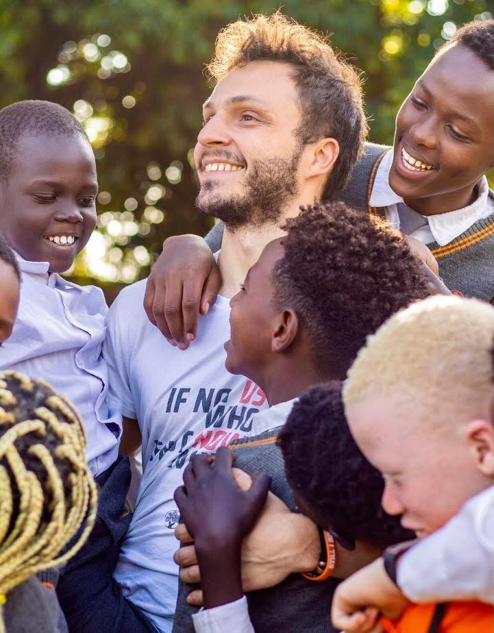 Il - Ha fondato una scuola rivoluzionaria in una delle baraccopoli più ...