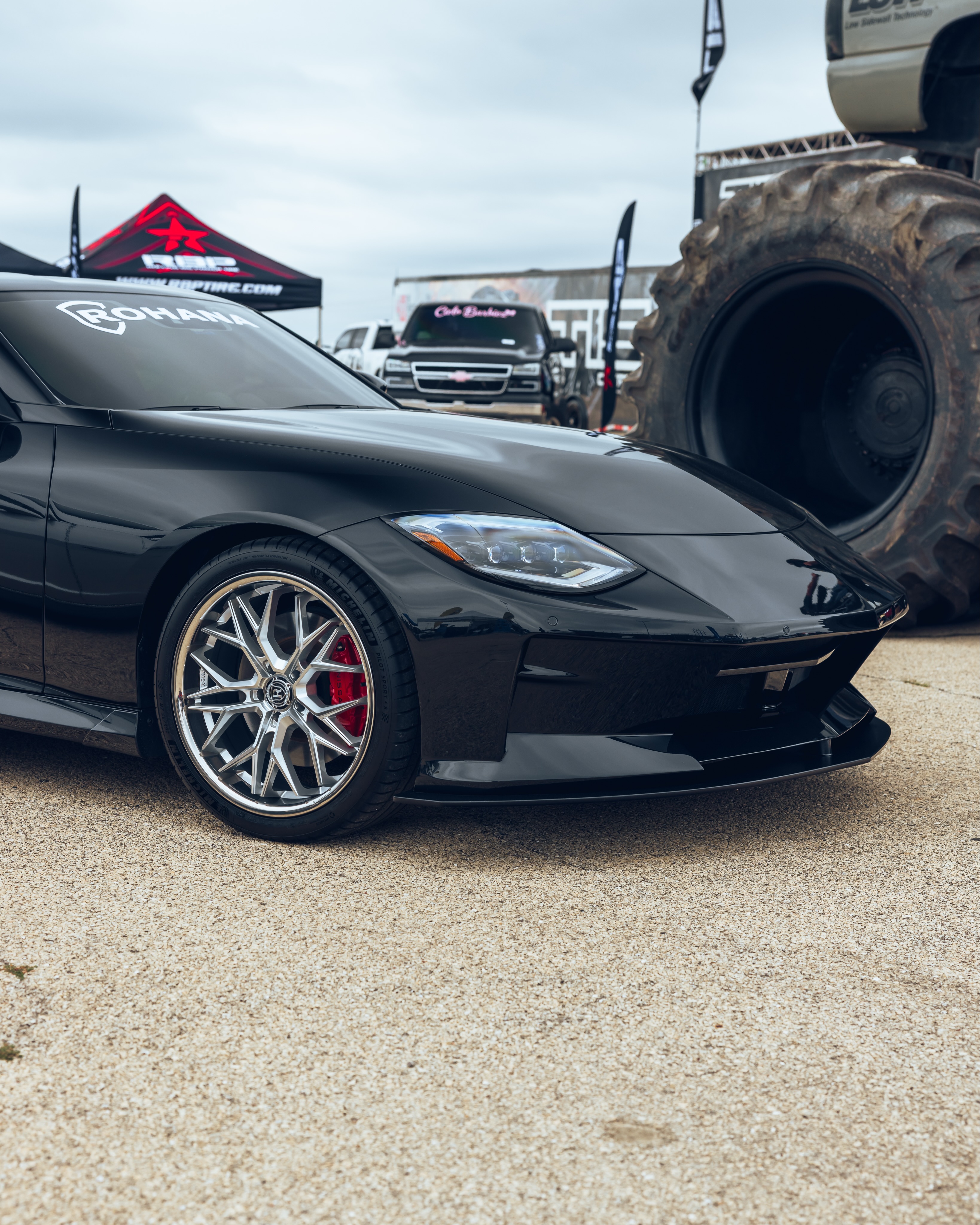 The new Nissan Z looking right at home on Rohana Cross Forged RFC3