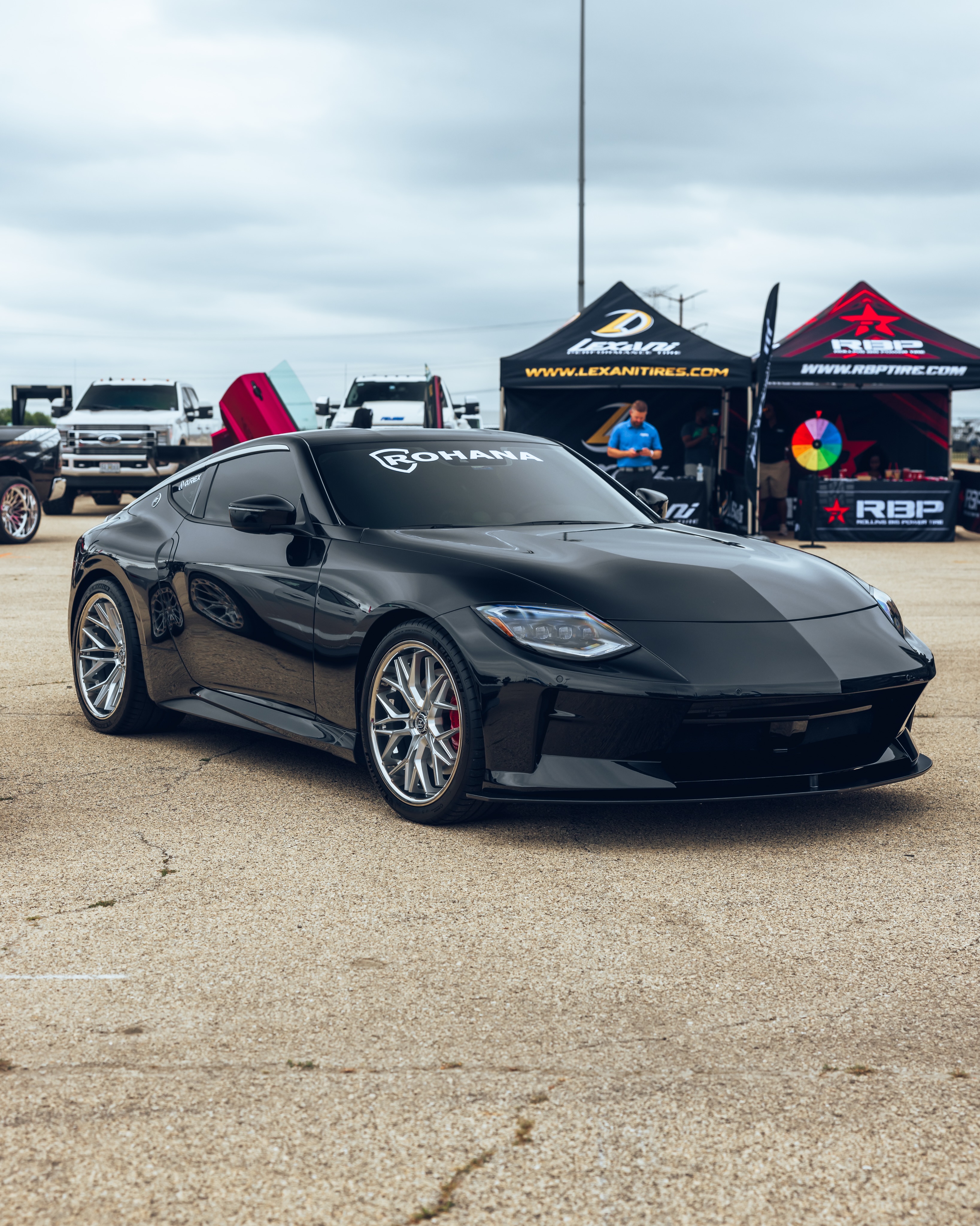 AEROSENSA 500 【3本セット】 The new Nissan Z looking right at home on Rohana Cross Forged RFC3