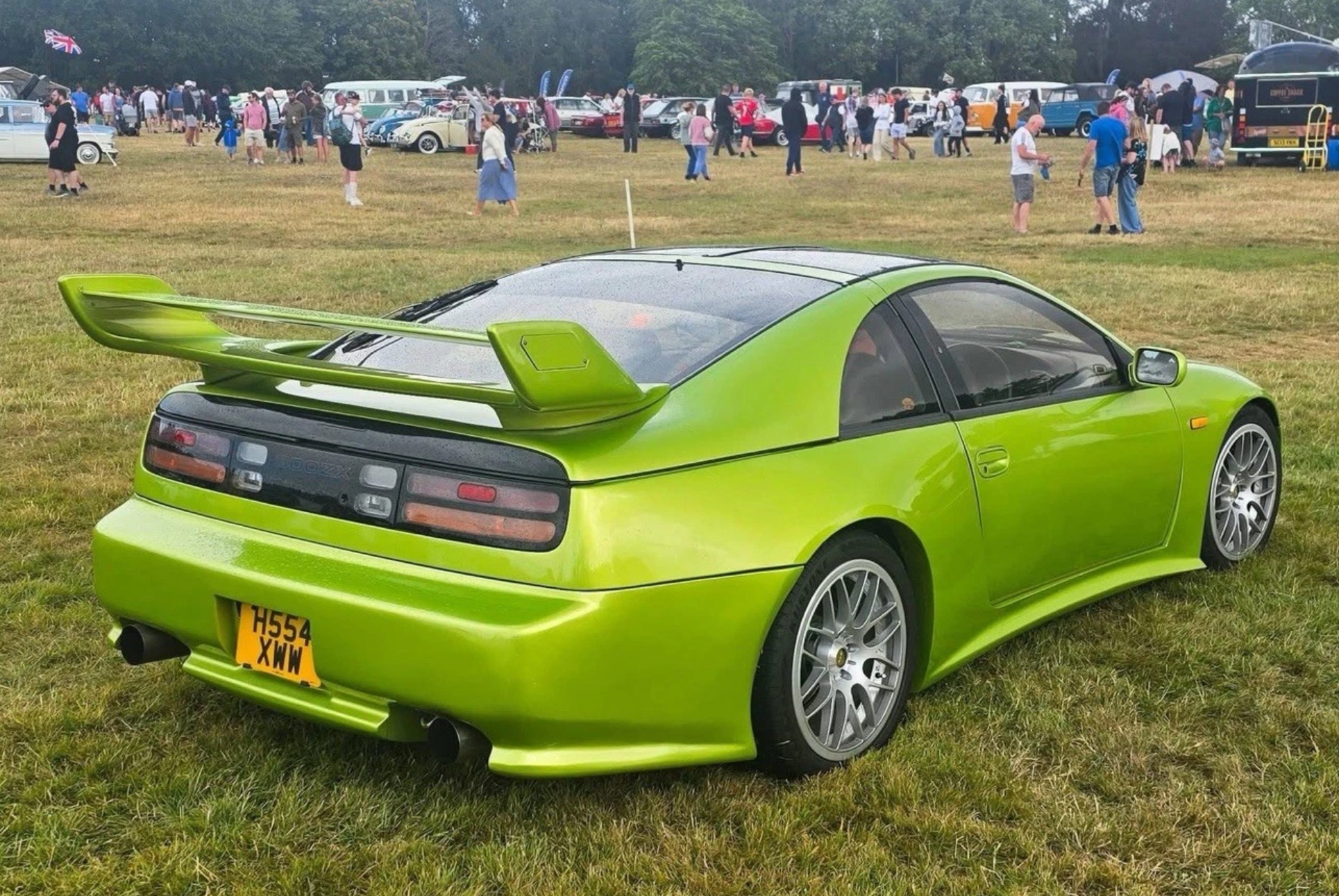 Ad: 1990 Nissan 300ZX Twin Turbo manual — full‑fat JDM theatre
