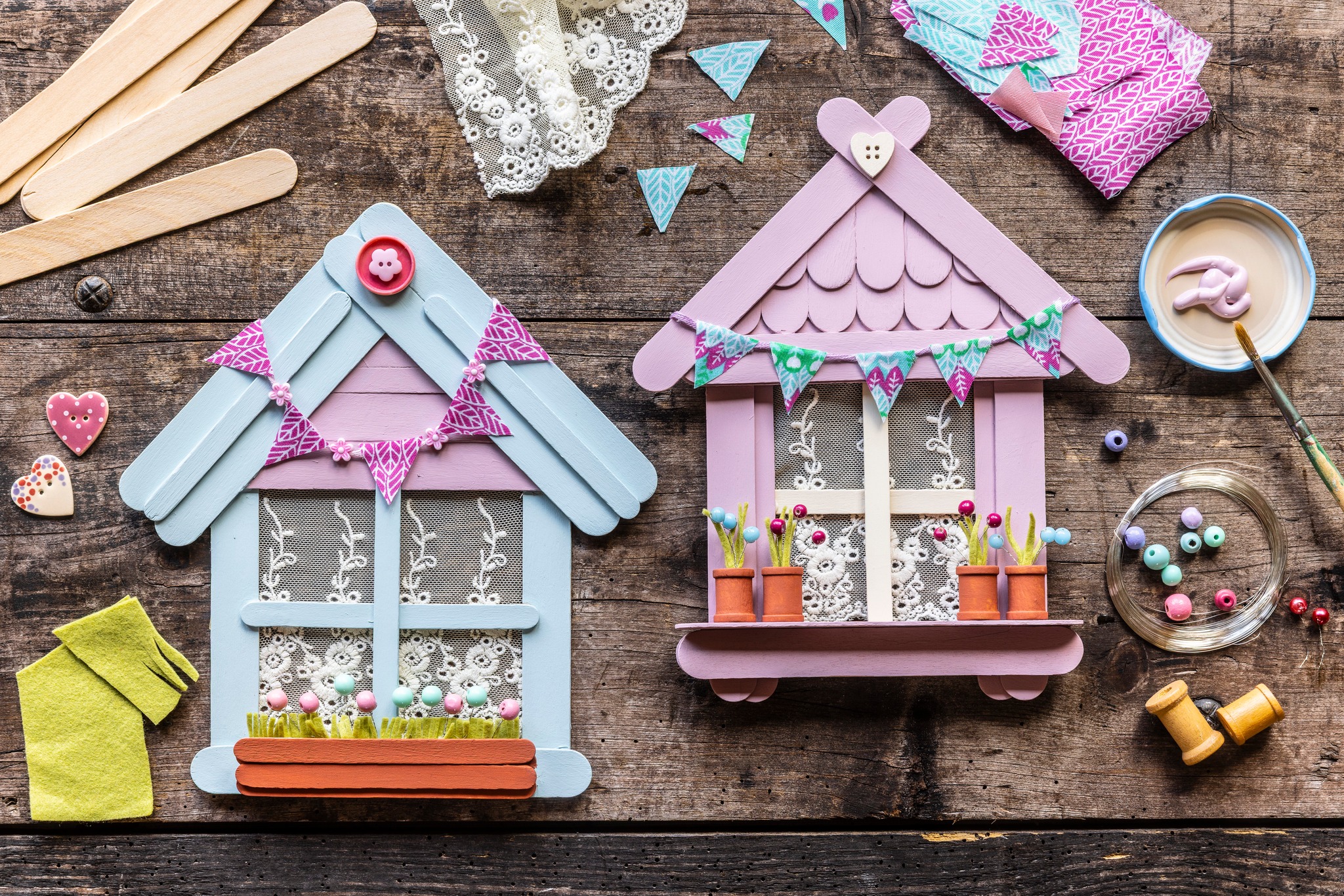LandScape - Happy Friday! Have you done any spring crafts recently? We ...