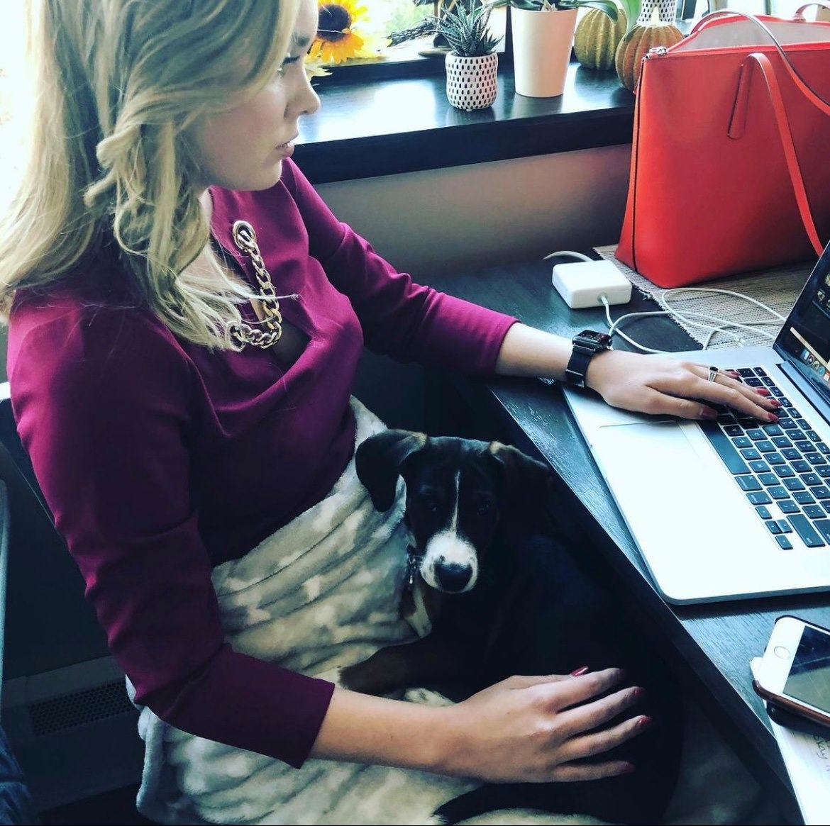 Nikki DeMentri - It's the start to a new work week! Make it a great one ...