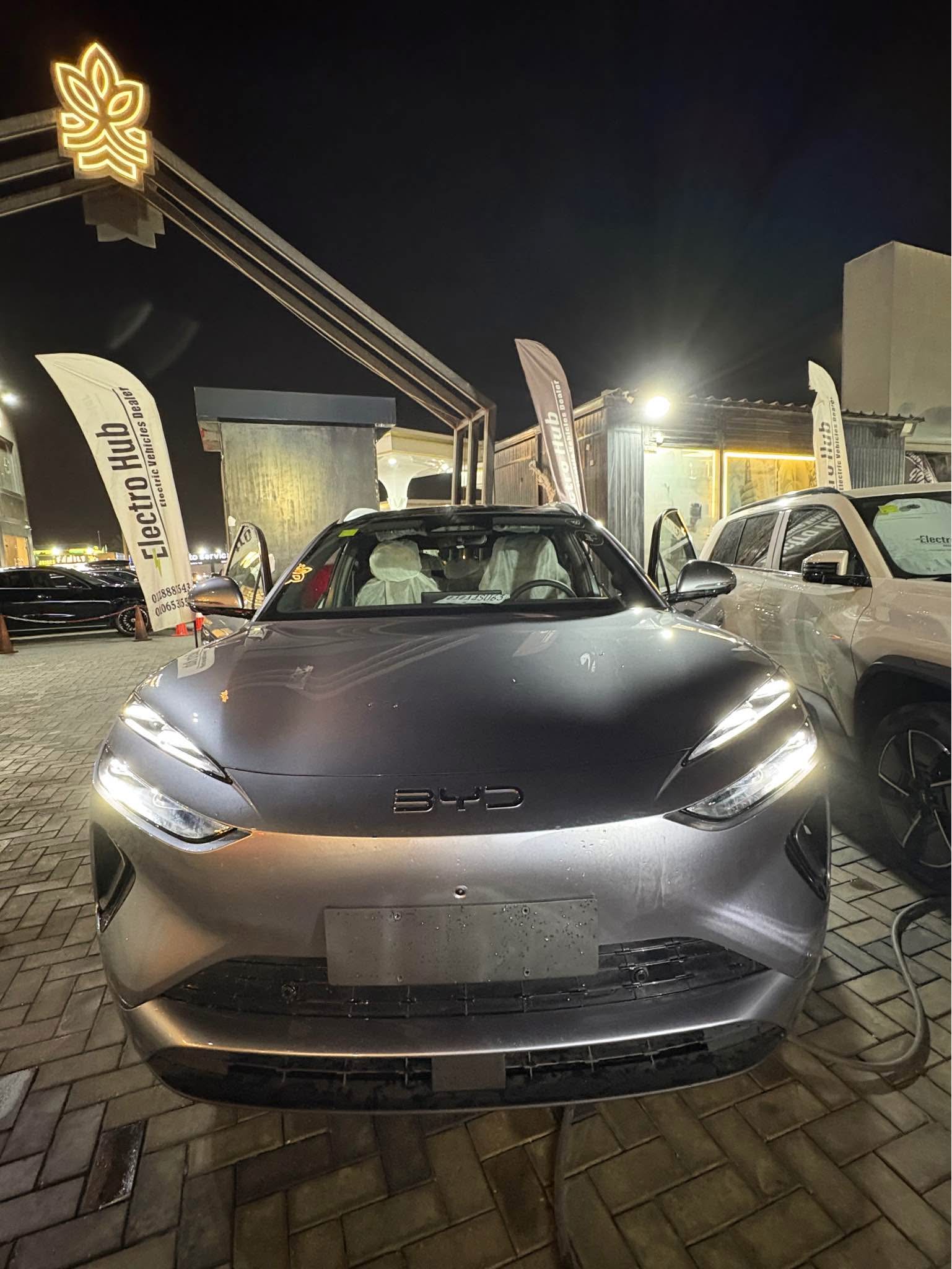 2025 / 605km / 215HP / with all extra accessories