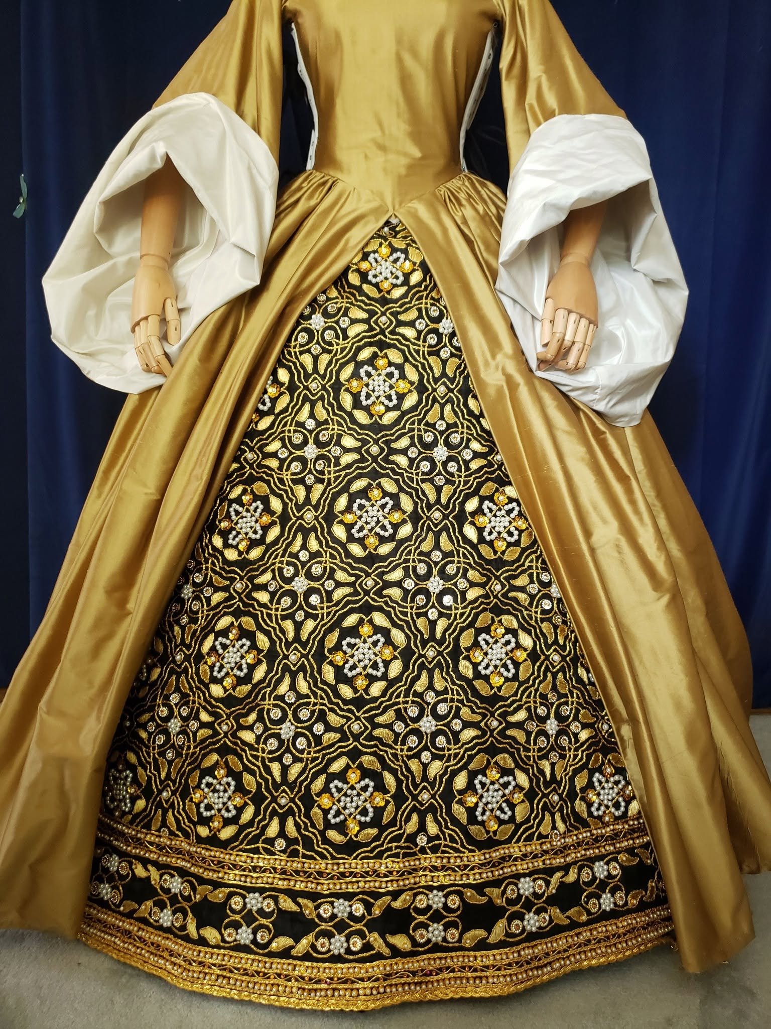 victorian gold dress Anne Boleyn-inspired and pearl embroidered Size_6 - 9 months