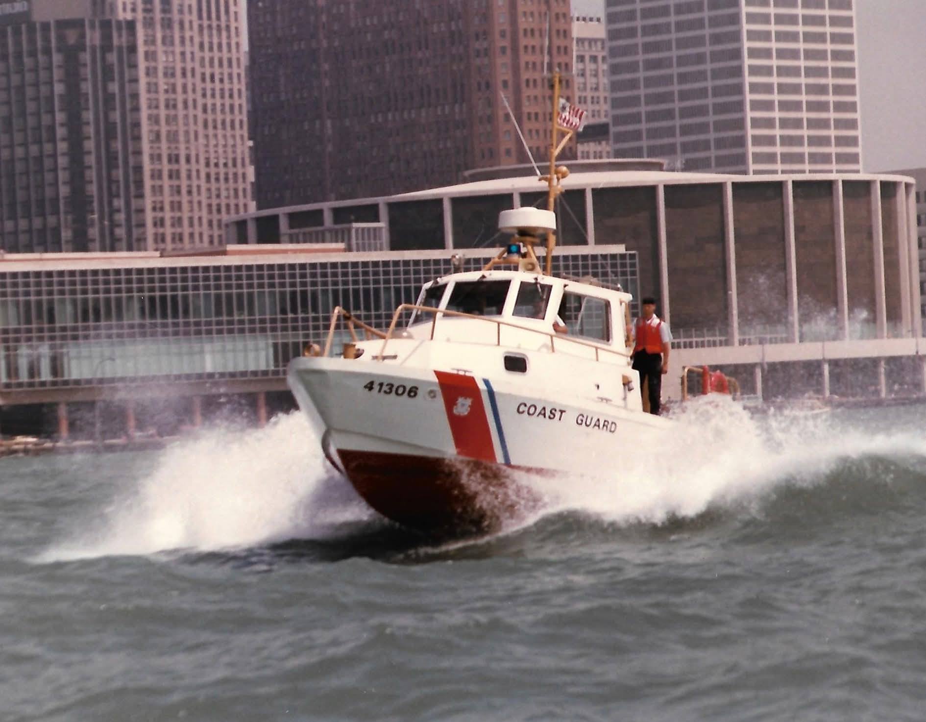 ジョー US Coast Guard 41 foot SAR boats history