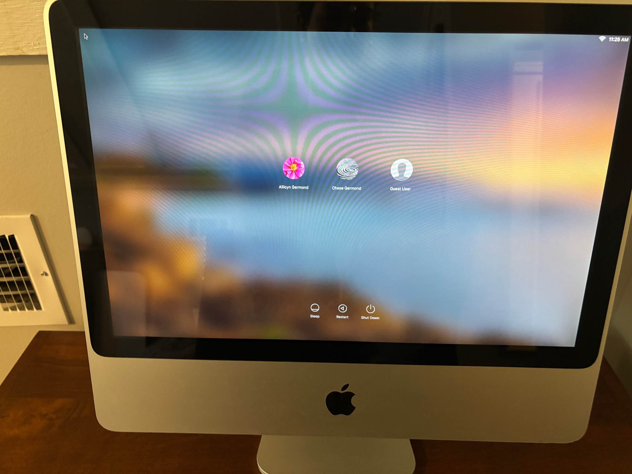 Apple iMac Desktop Computer (2007) – Works! - Desktop Computers - Baton ...