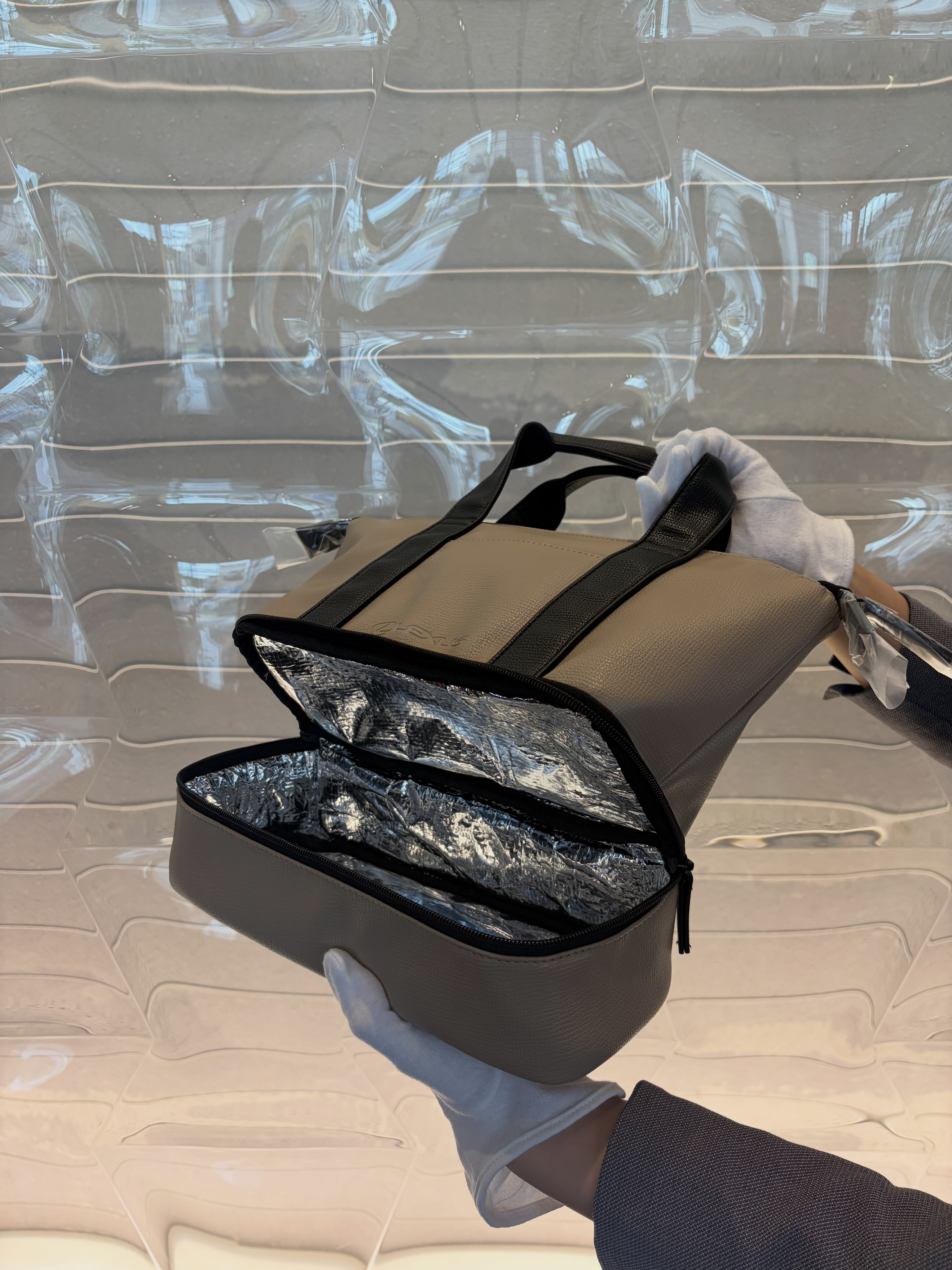 【美品】LEXUS 高級ラウンドバッグ　イタリアンファブリック　保冷仕様 👜 Lexus Collection 日常のお出かけにも使いやすい 「ラウンドバッグ