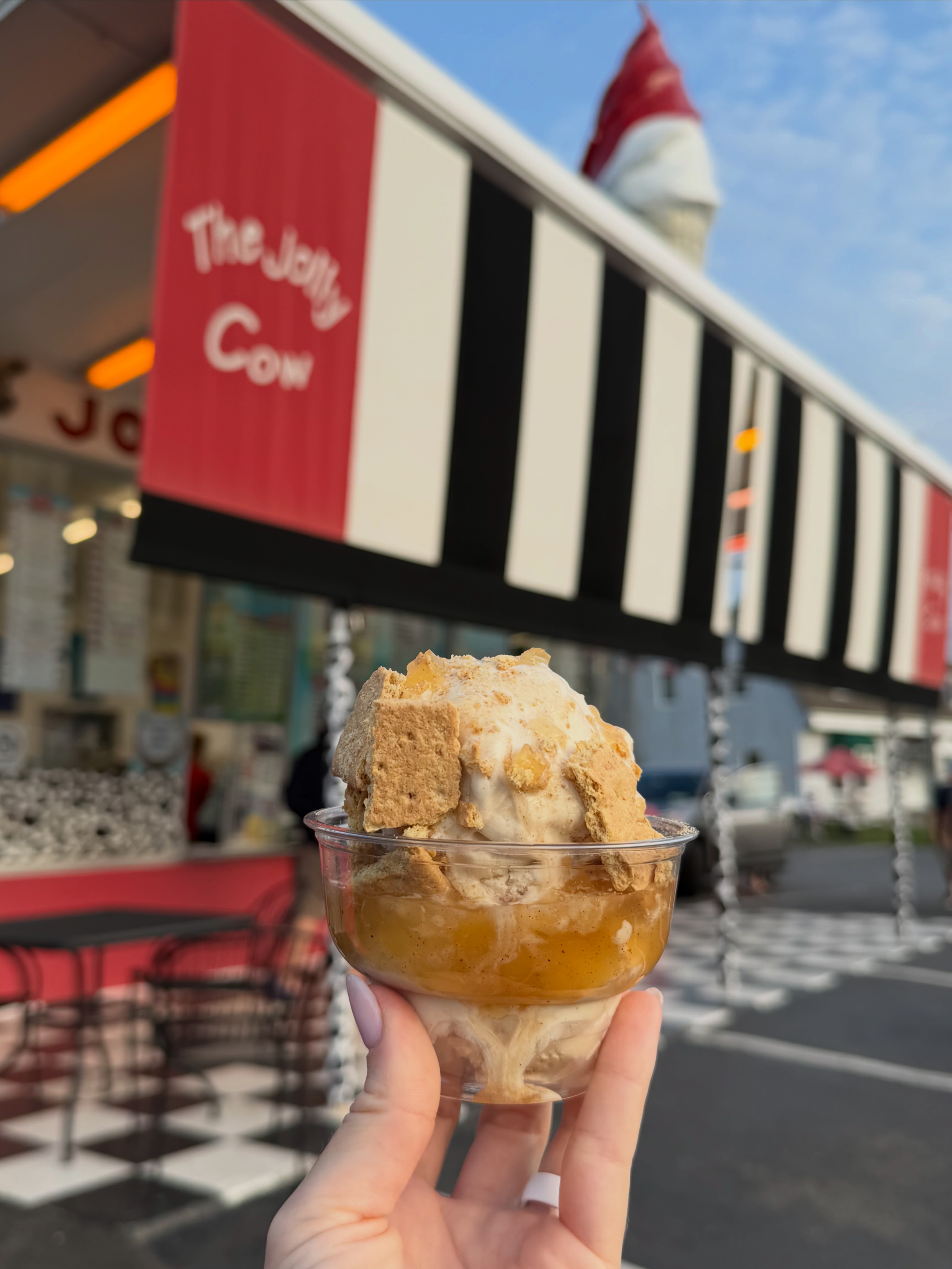 The Jolly Cow | Lake Katrine NY