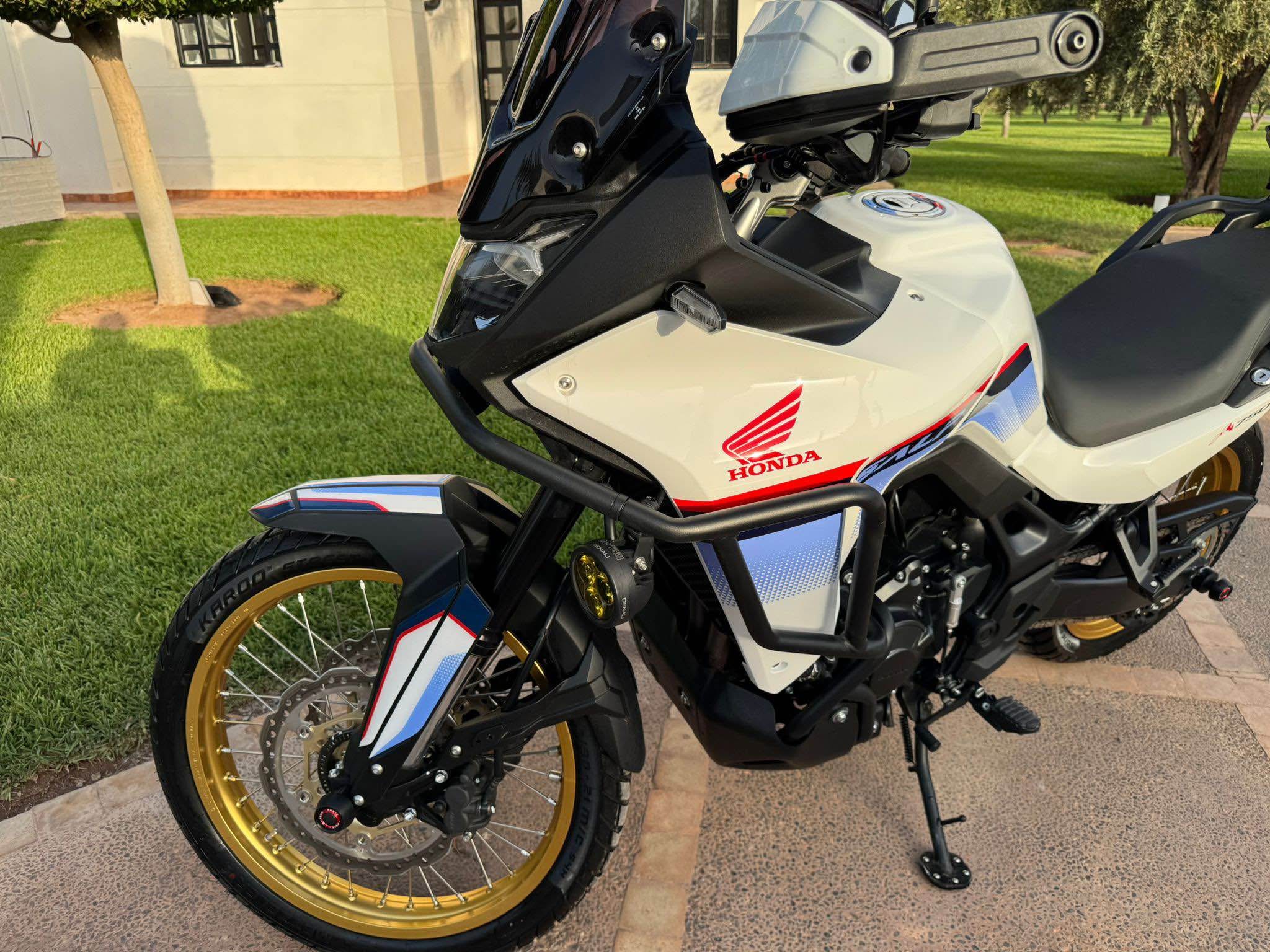 Honda transalp 750 avec GPS Prix fixe - Motorcycles & Scooters ...