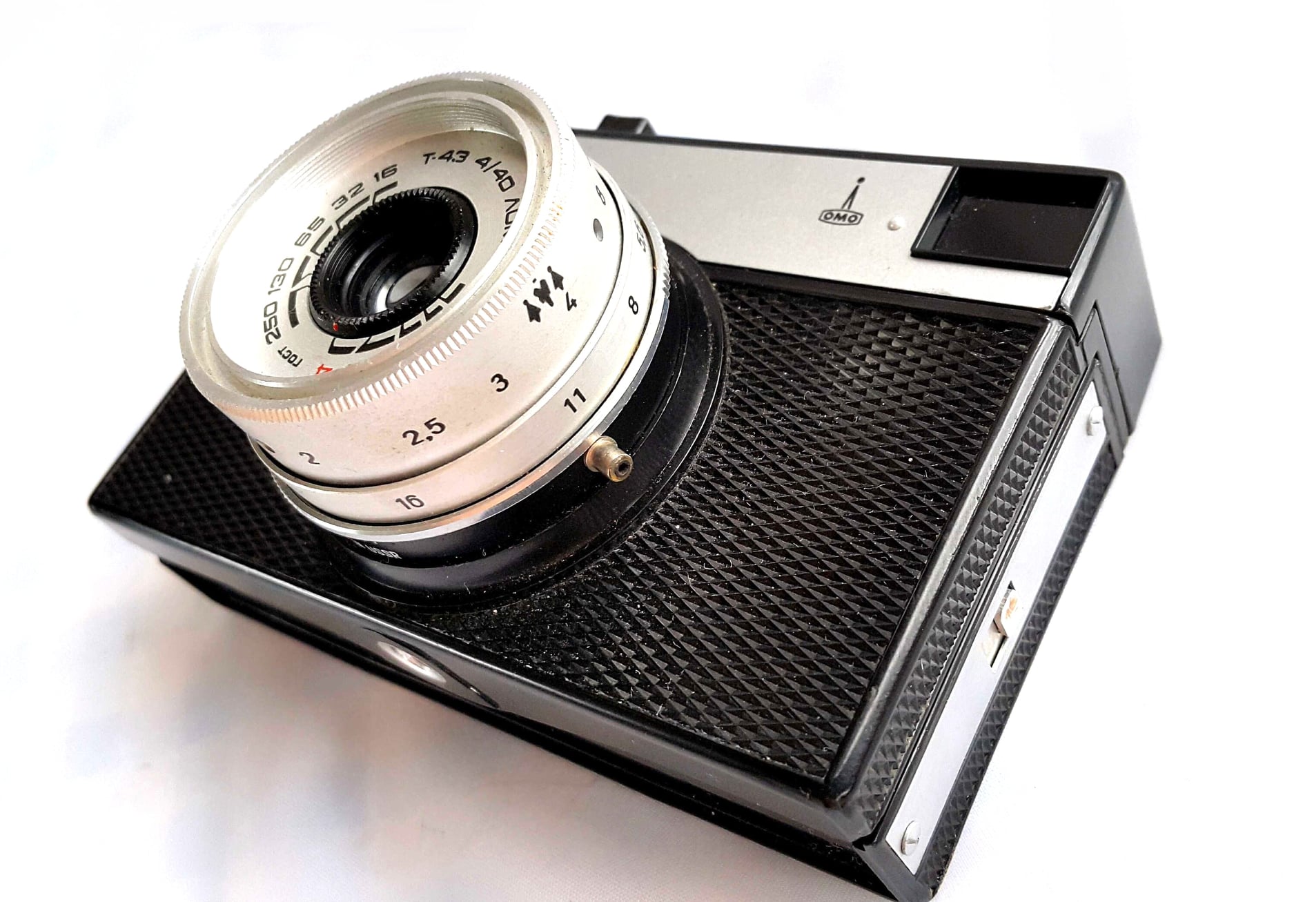 Soviet-era smena lomo t-43 lens review