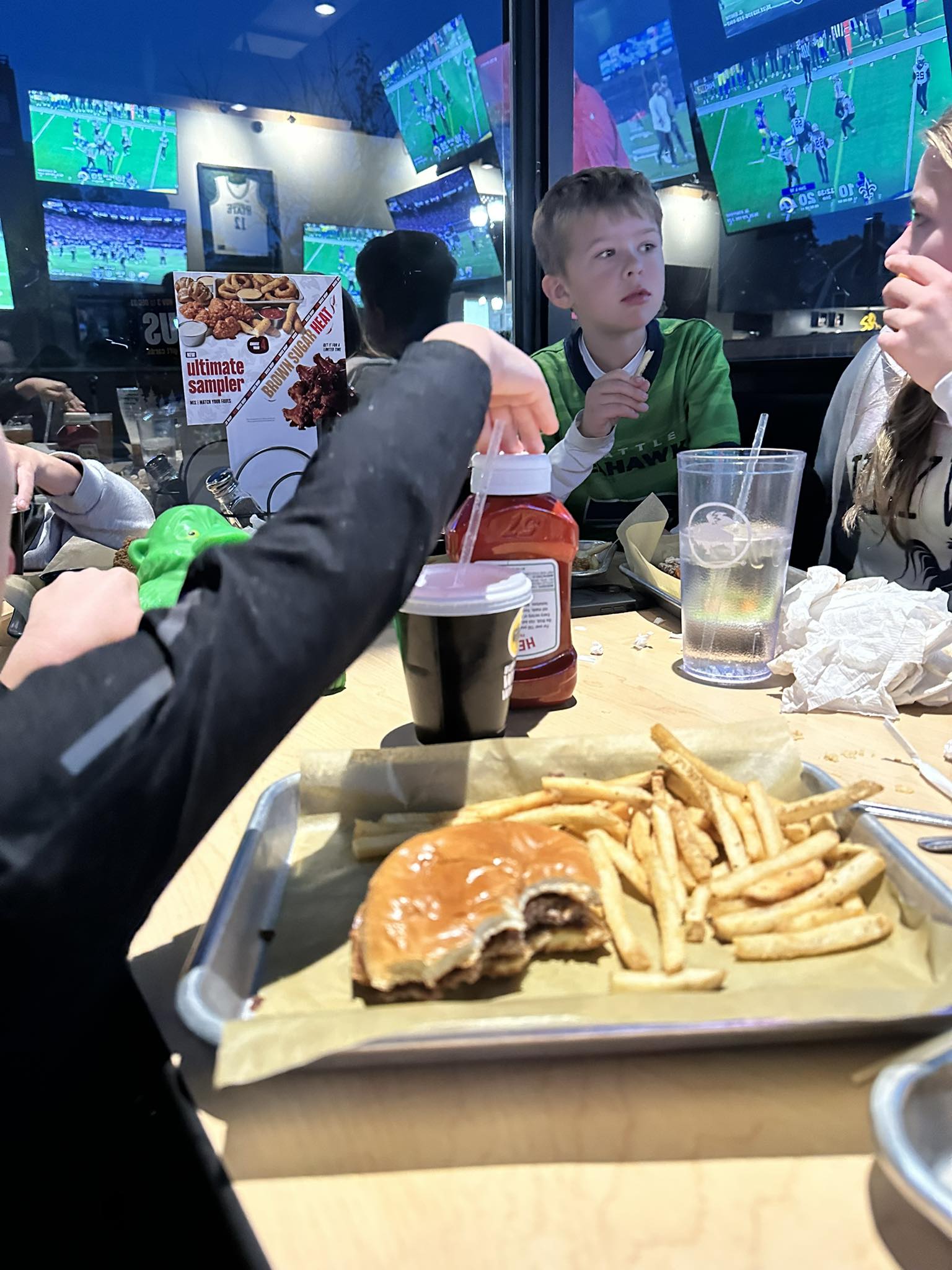 Doing - 🍽️ Budget-Friendly Family Dining in Michigan! Here’s your ...