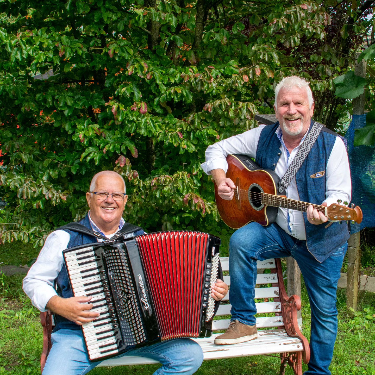 🎶 Musik im Chalet 🎶 Mit „D’Quetschi... - Köpfers Steinbuck | Facebook