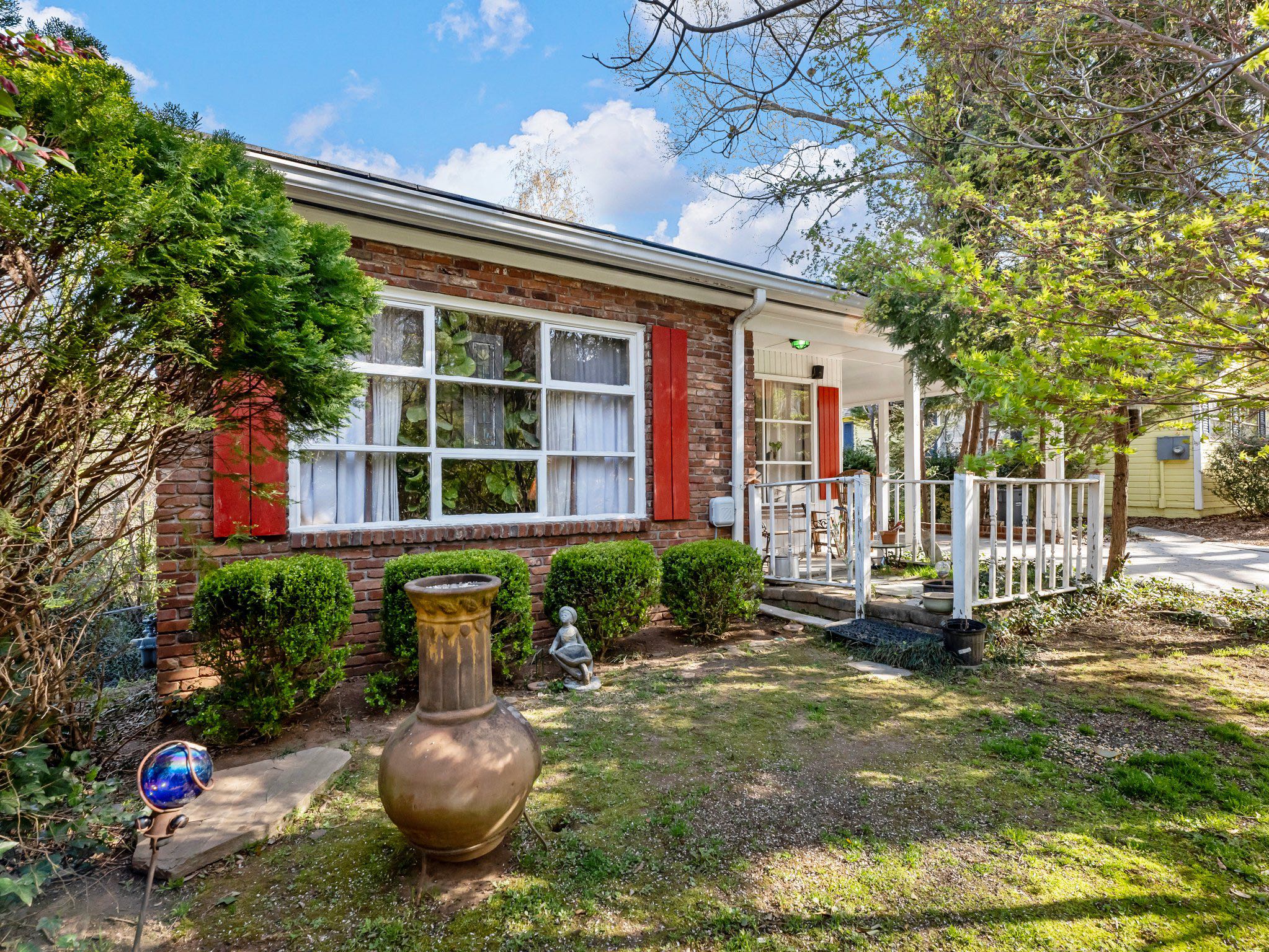Susan Zanders, Realtor. Co-Founder of Avenues & Acres Real Estate ...