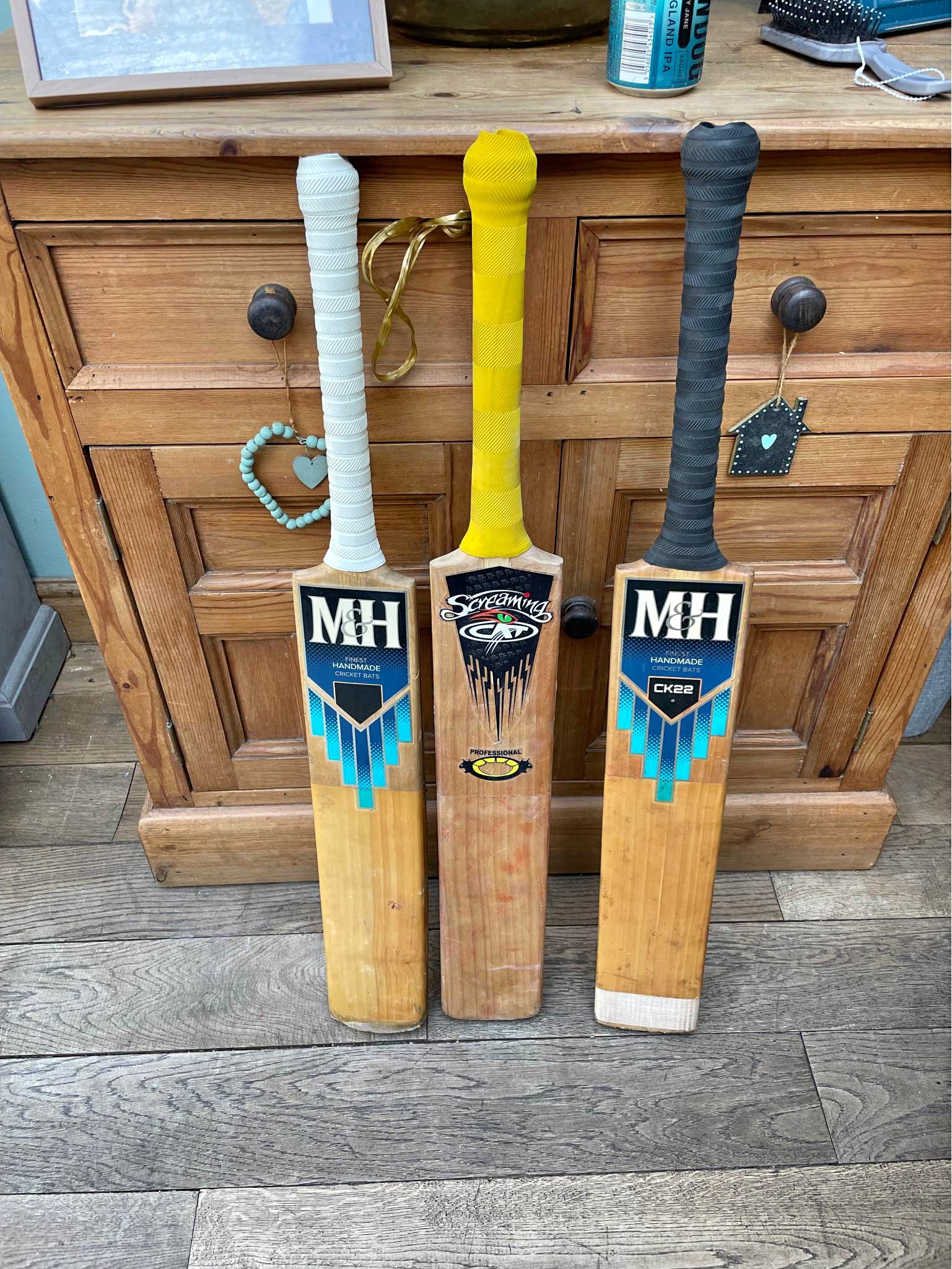 millichamp-and-hall-cricket-bats-baseball-softball-bats-chard