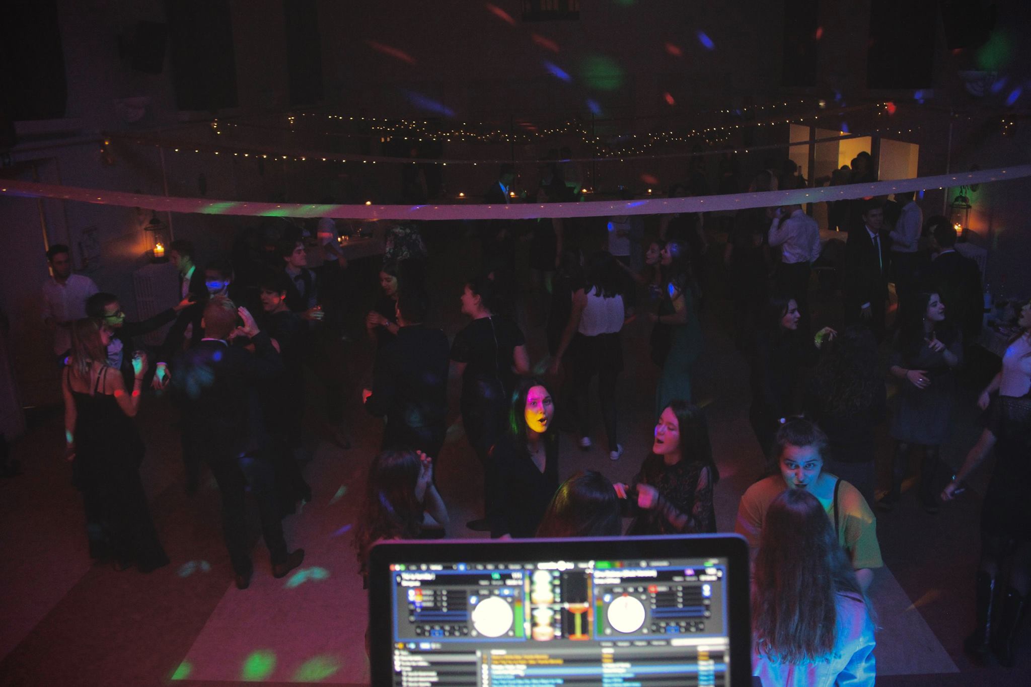 Alex Mcdean Page Officielle Dj Animation Soiree Anniversaire 18 Ans A Cailloux Sur Fontaine 69 Rhone Alex Mcdean 04 Facebook