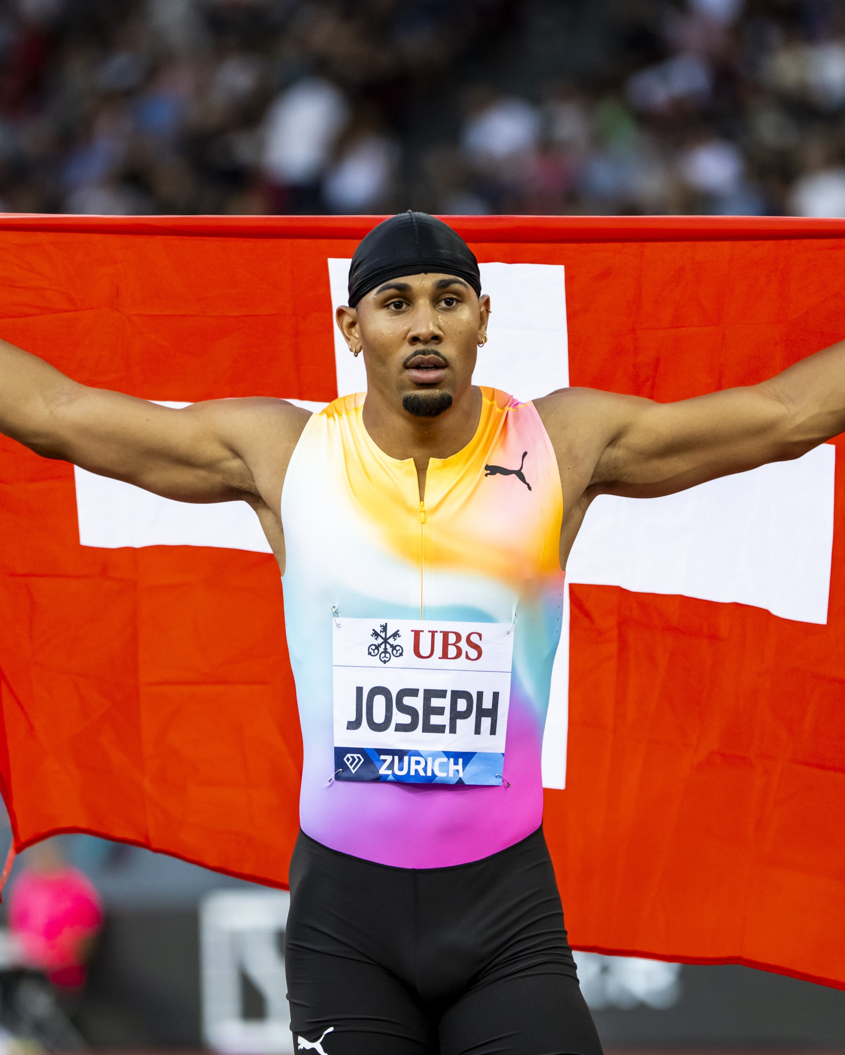 Victory on home soil 🙌🤩 Jason Joseph wins the 110m hurdles in 13