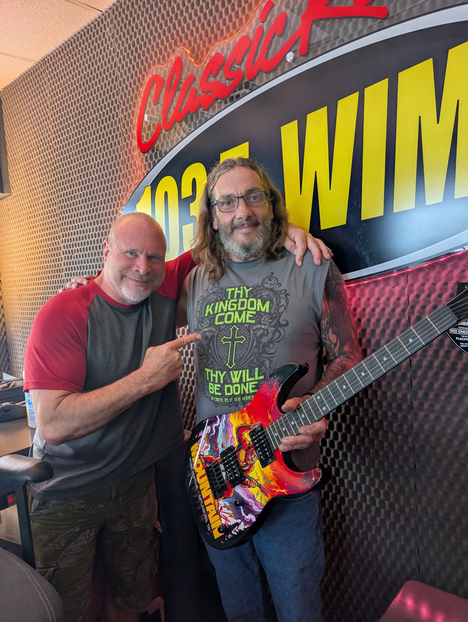 ミュージック FT Official Fan meeting Collection WIMZ super fan and grand prize winner Paul stopped by the George