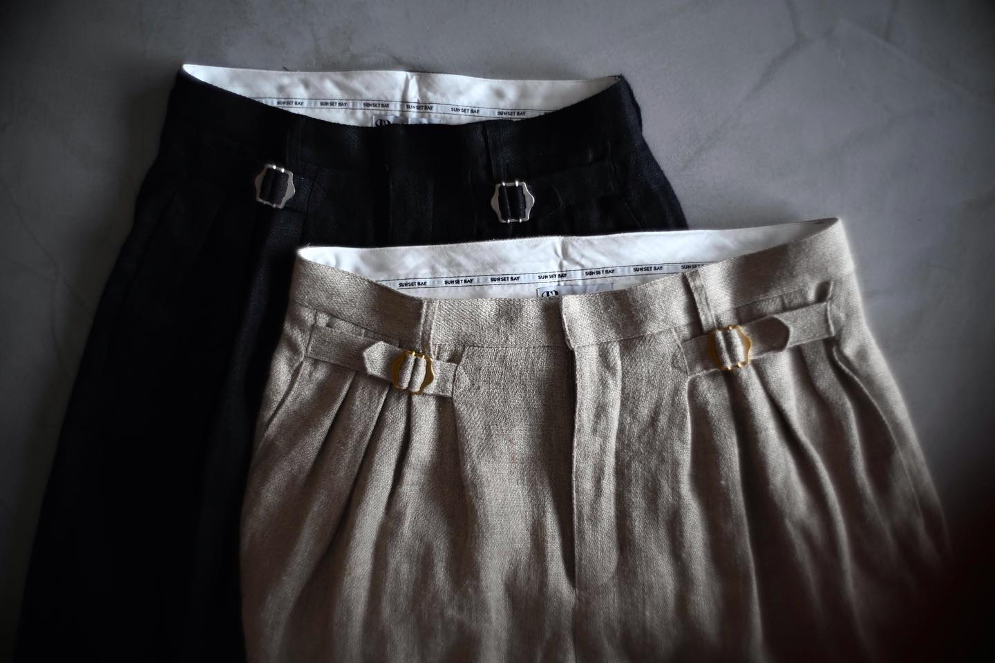 SUNSET BAY -CLYDE- BLACK HORSE HIDE ⁡ SUNSET BAY CLYDE(クライド)は 