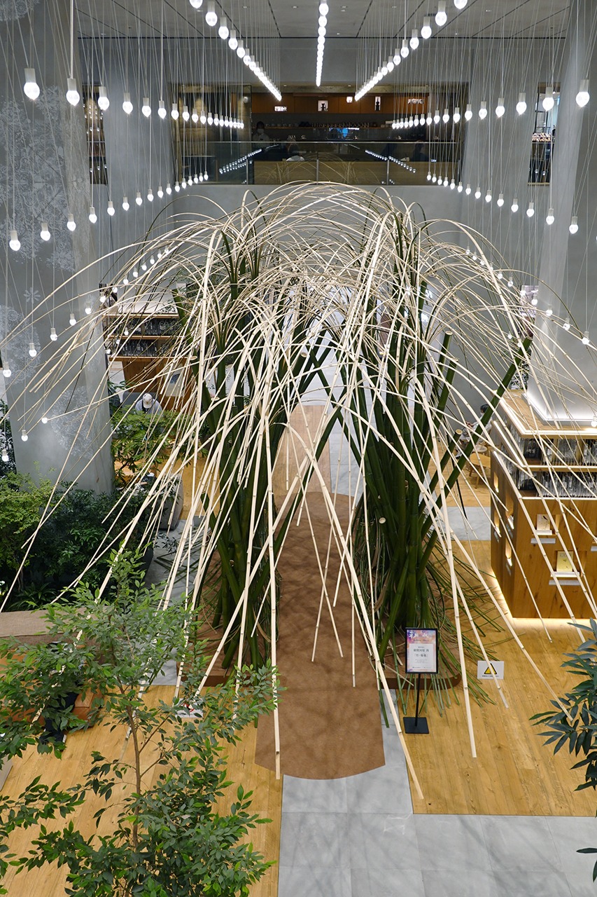 座・草月がいける鉄花器展示販売会「六本木春望」 会場準備が整いま