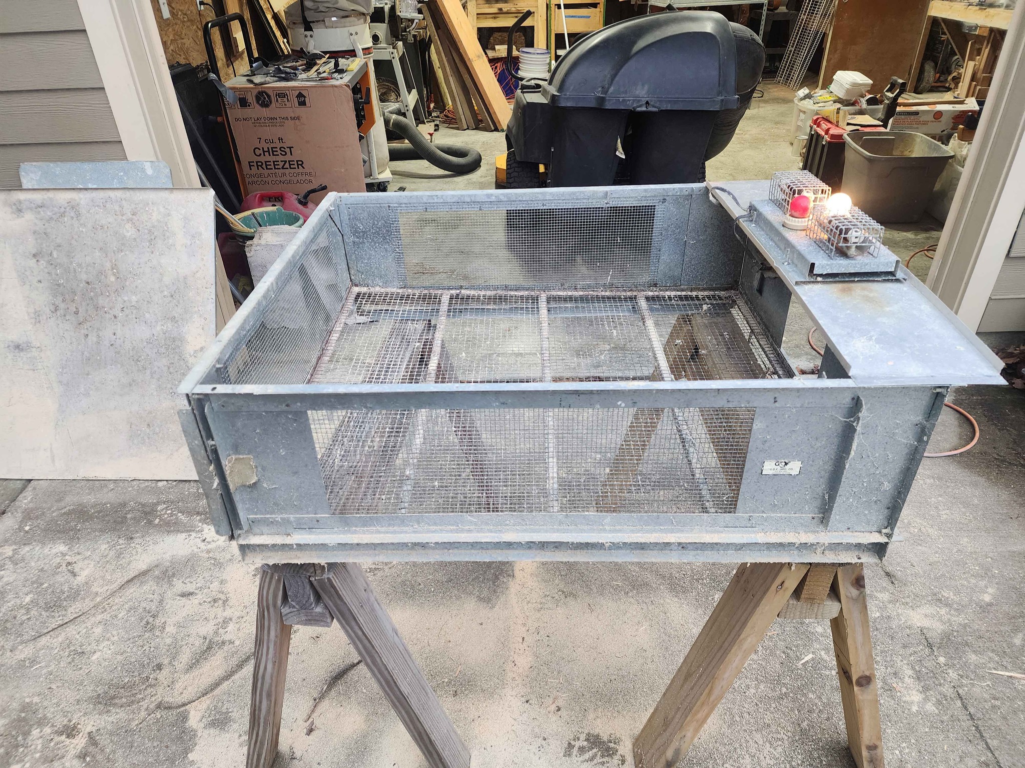 GQF Metal Brooder Cage w/ Heat Lamps for Chicks - Pet Crates & Carriers ...
