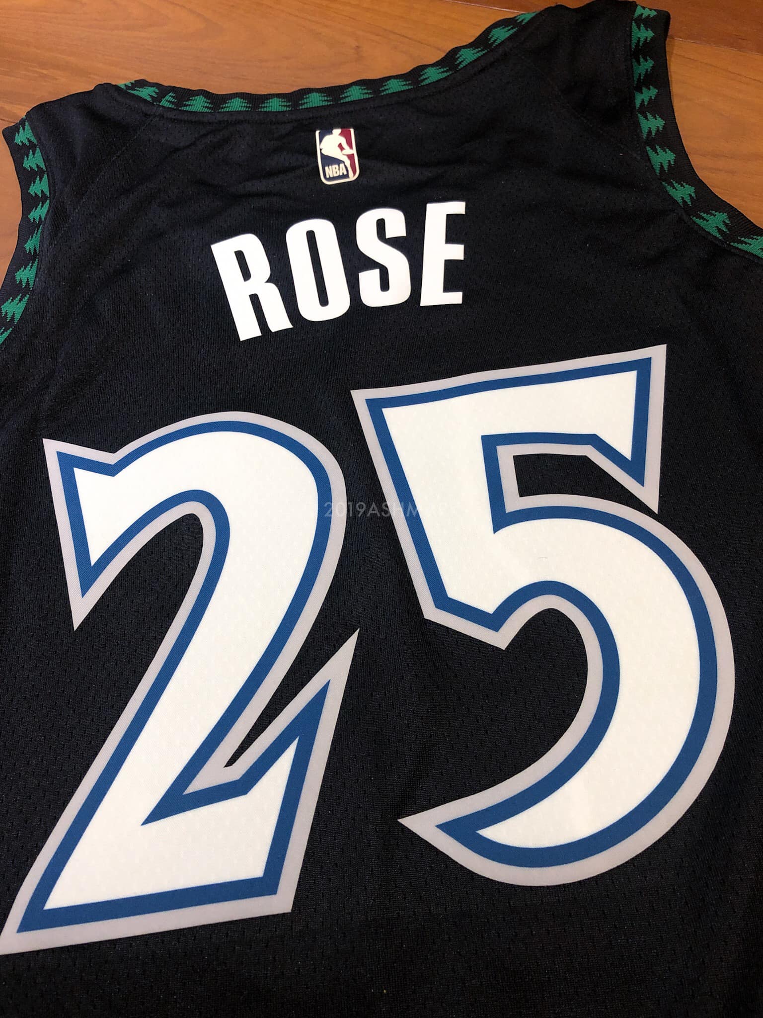 Ashmark Derrick Rose 50分球衣灰狼尺寸 48 Facebook