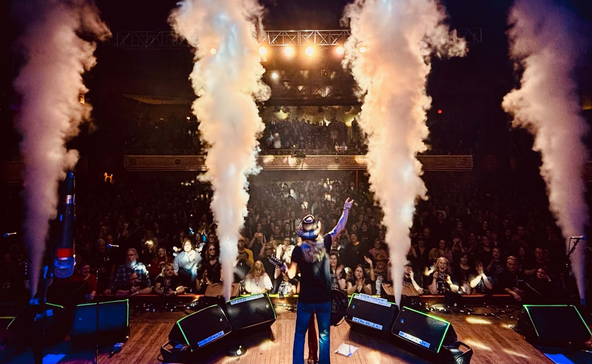 Bret - Bret Michaels Closes 2017 With Special 12/30 #Wisconsin Live ...