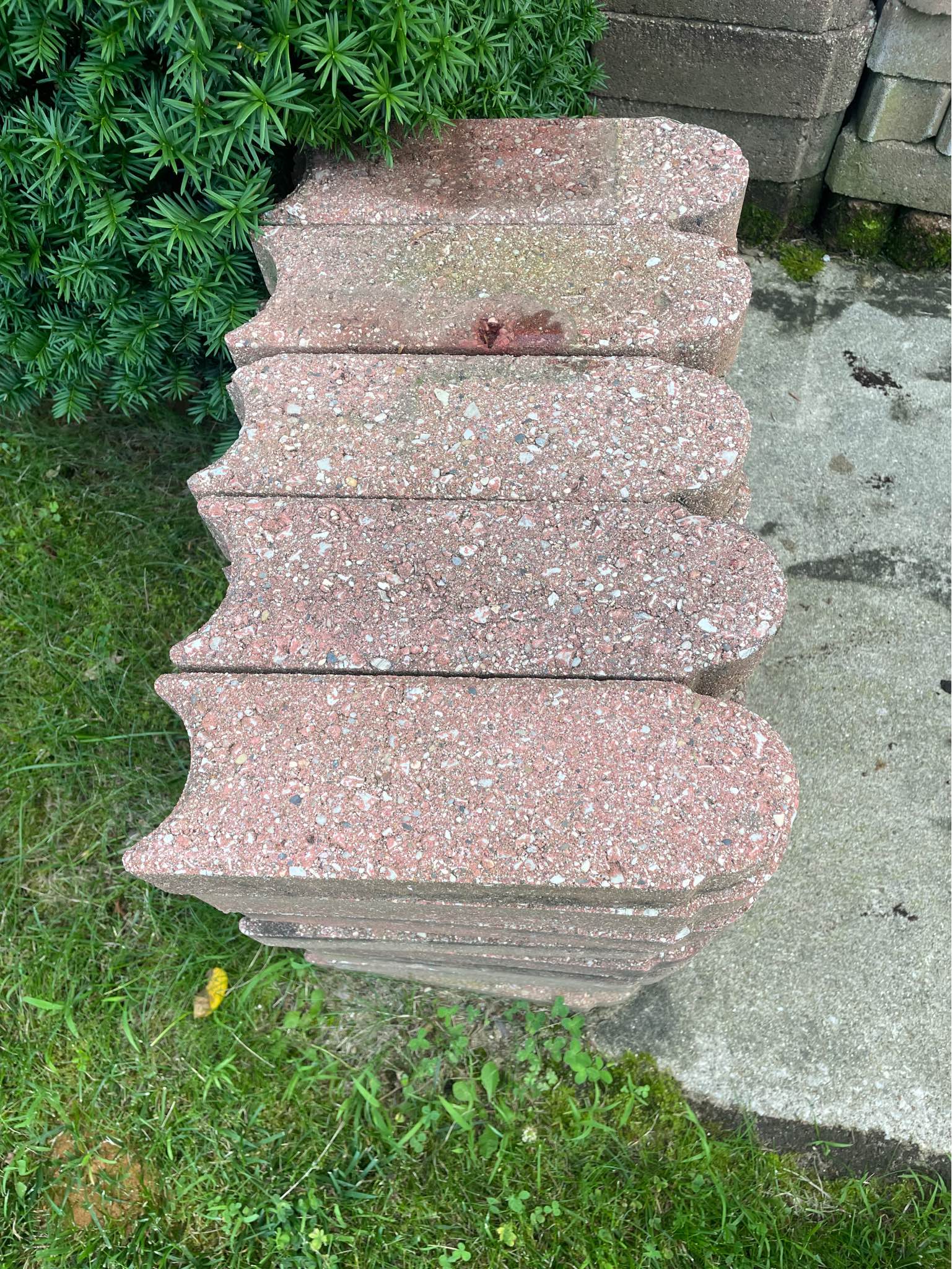 Assorted “bullet” style landscaping edgers - Landscaping Materials ...