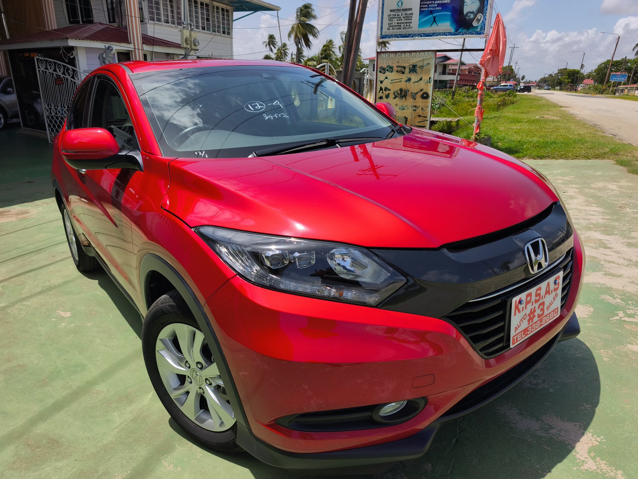 2016 Honda Vezel for sale with 24,000 km