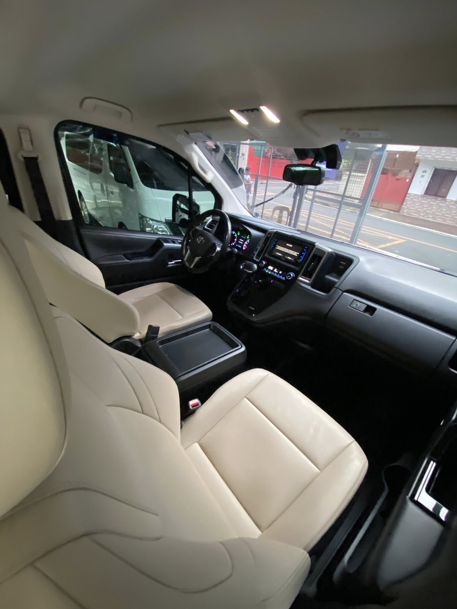 MCN - 𝗔𝗕𝗘 𝟯𝟵𝟰𝟵- 2015 Mitsubishi STRADA GLSV 4X2 A/T (Diesel) 𝗖𝗥𝗬𝗦𝗧𝗔𝗟 ...