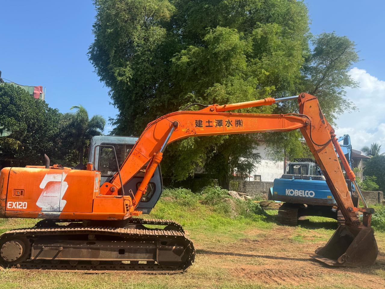 HITACHI EX120-3