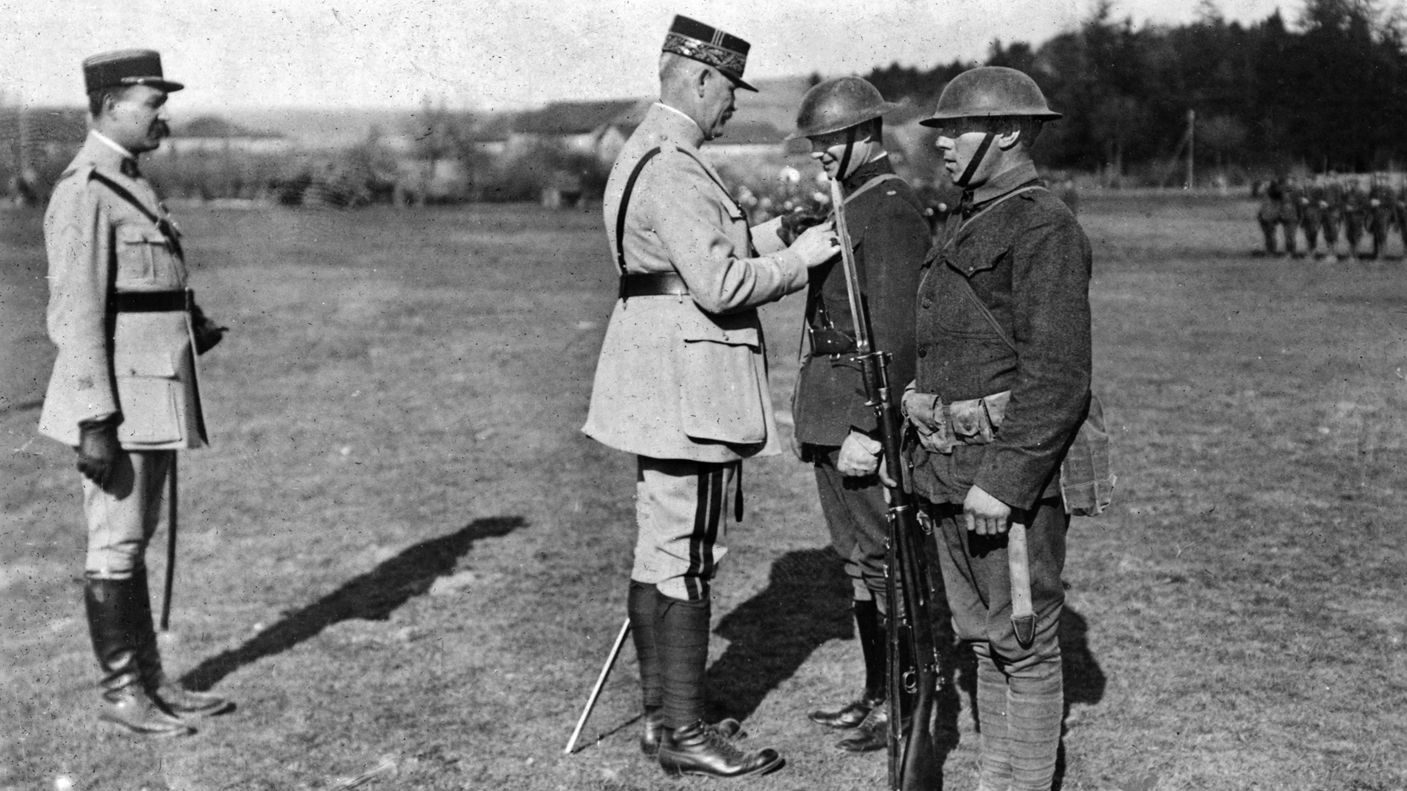 The behind-the-scenes story of... - Warfare History Network | Facebook