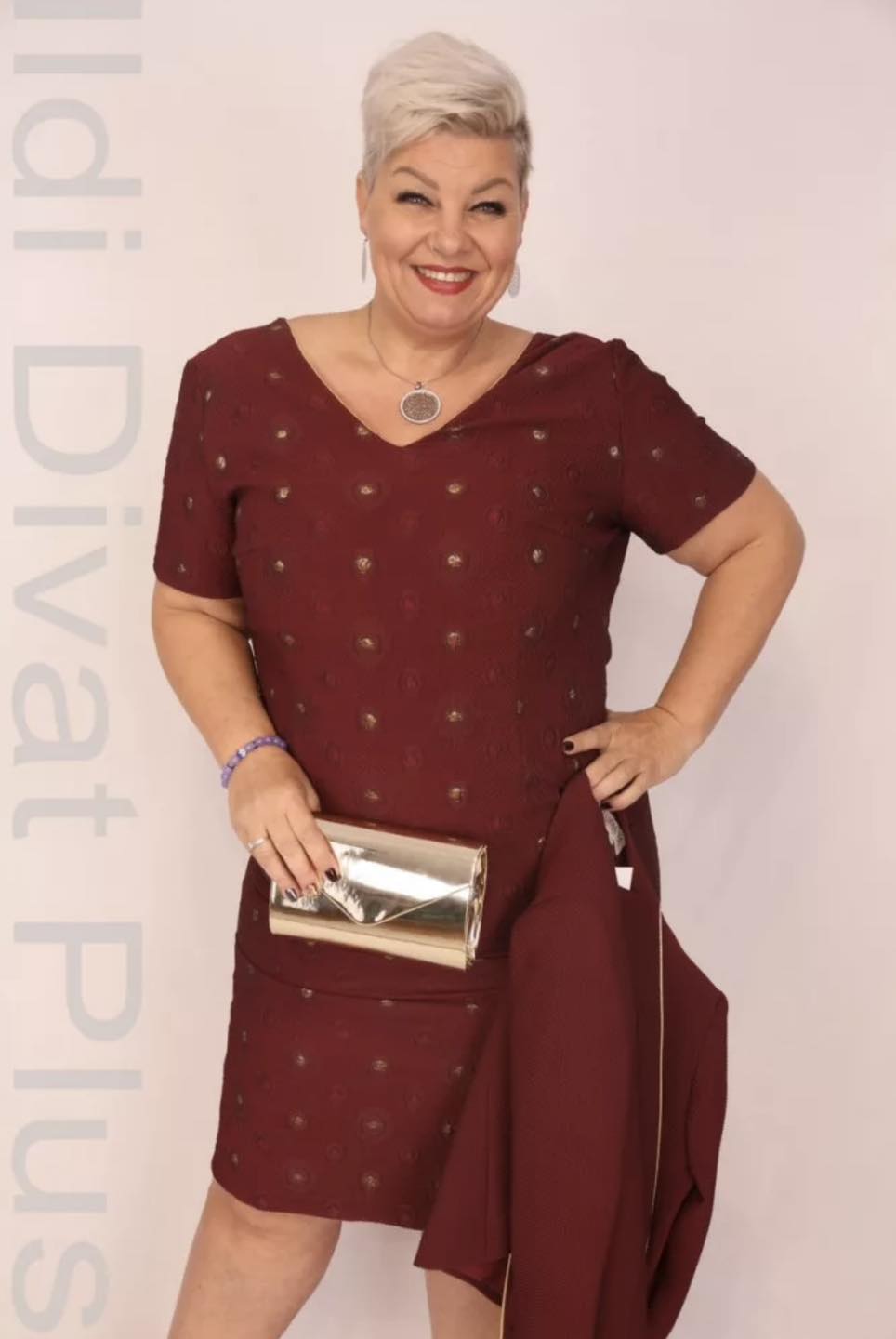 Ildi Divat Plus - Ildi Divat Plus added a new photo.