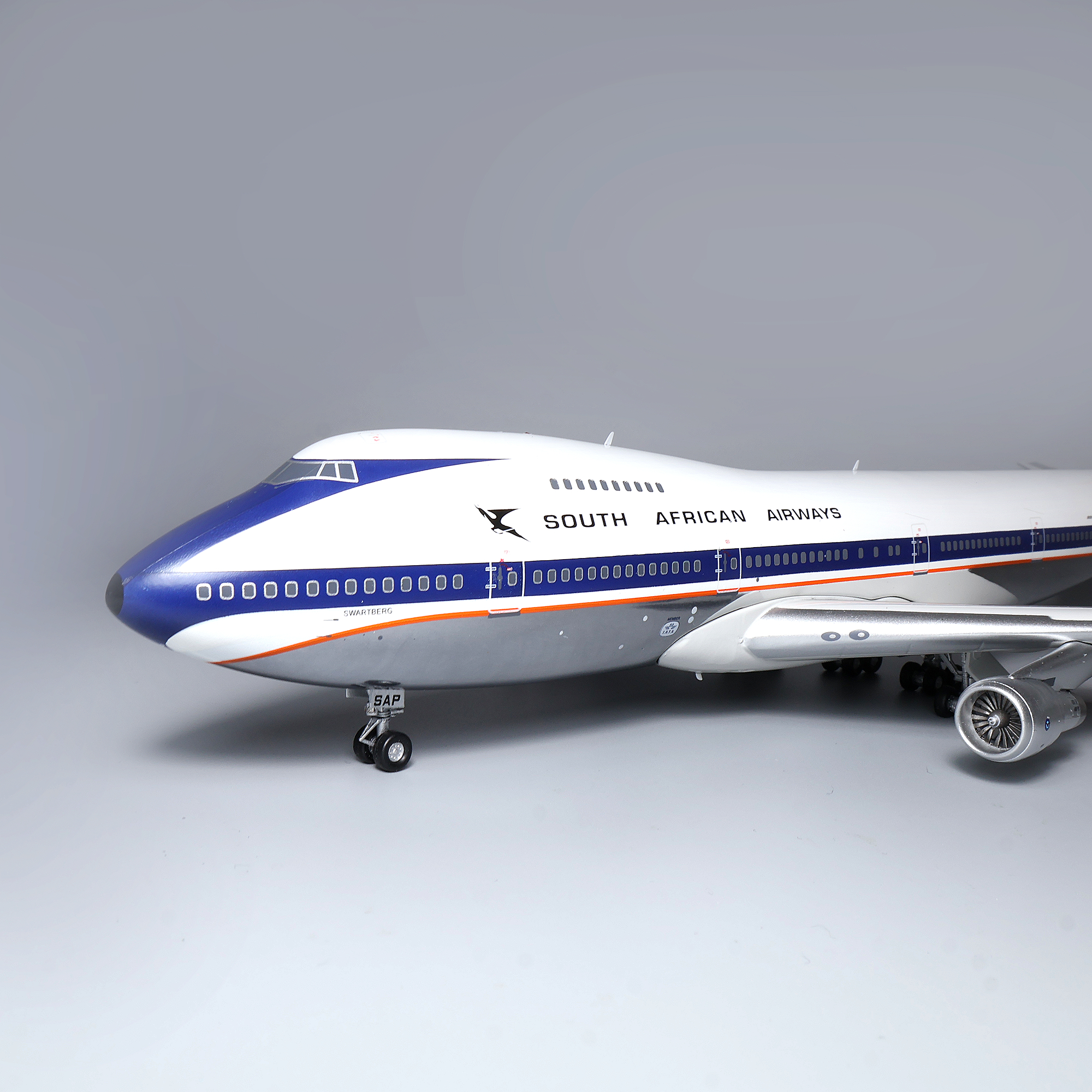 Inflight200 SAA B747-200