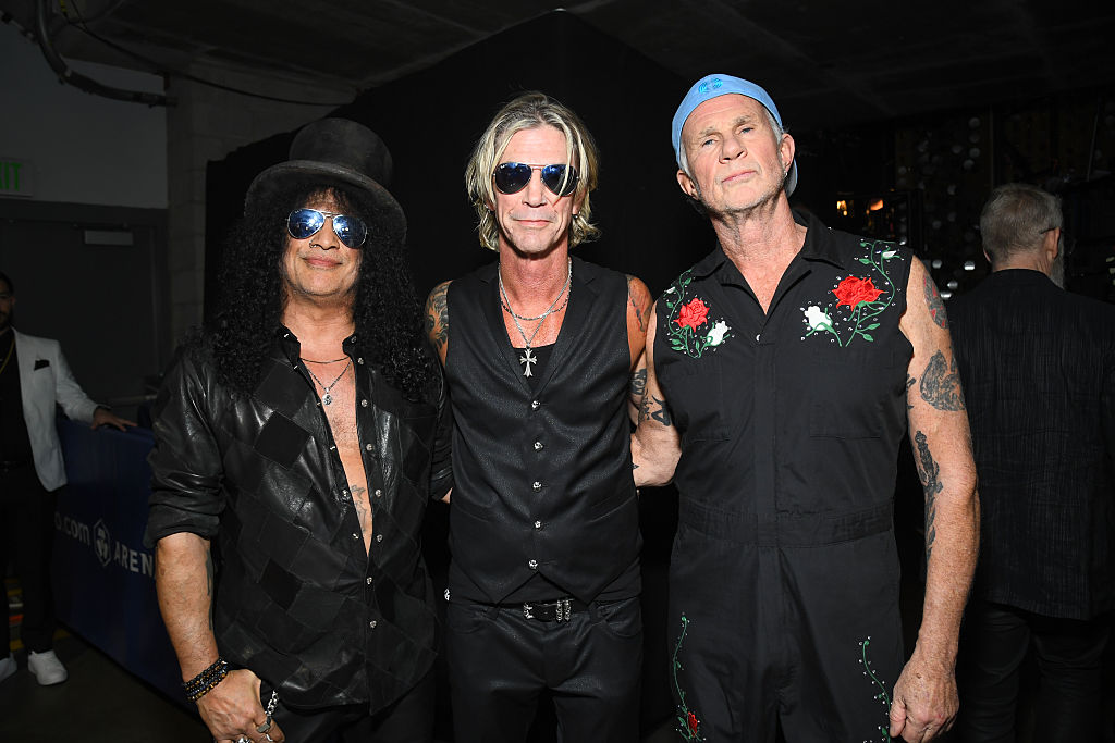 chikamama　CLANE クラネ　SLASH SHOULDER Slash, Duff McKagan, and Chad Smith at the Grammy Awards