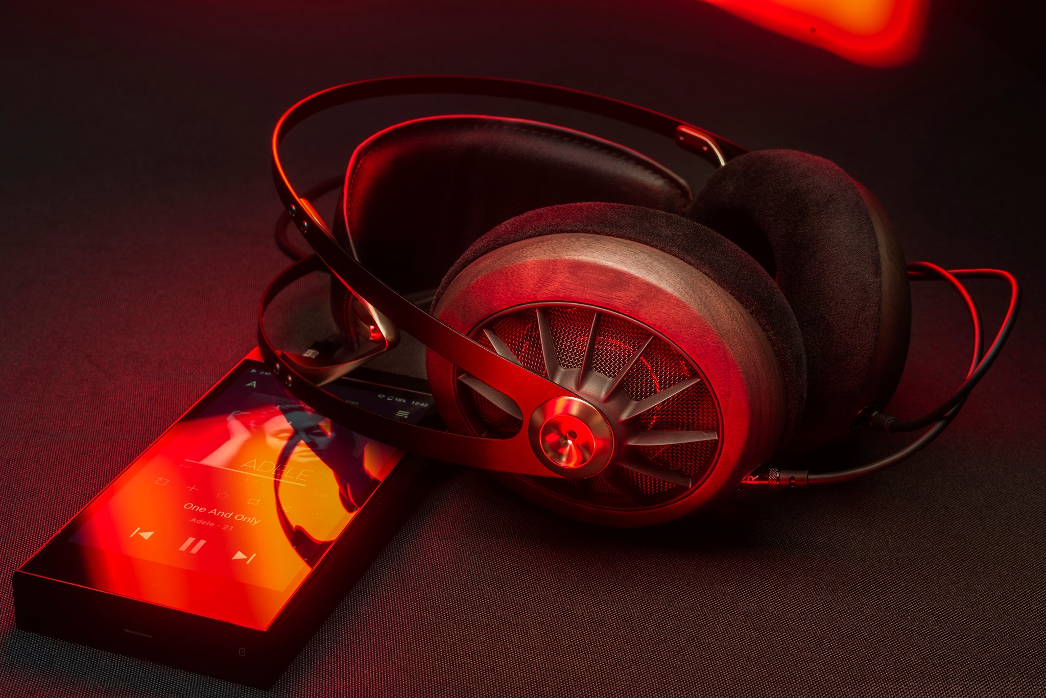 Meze 109 Pro headphones sound improvement with Dekoni Audio