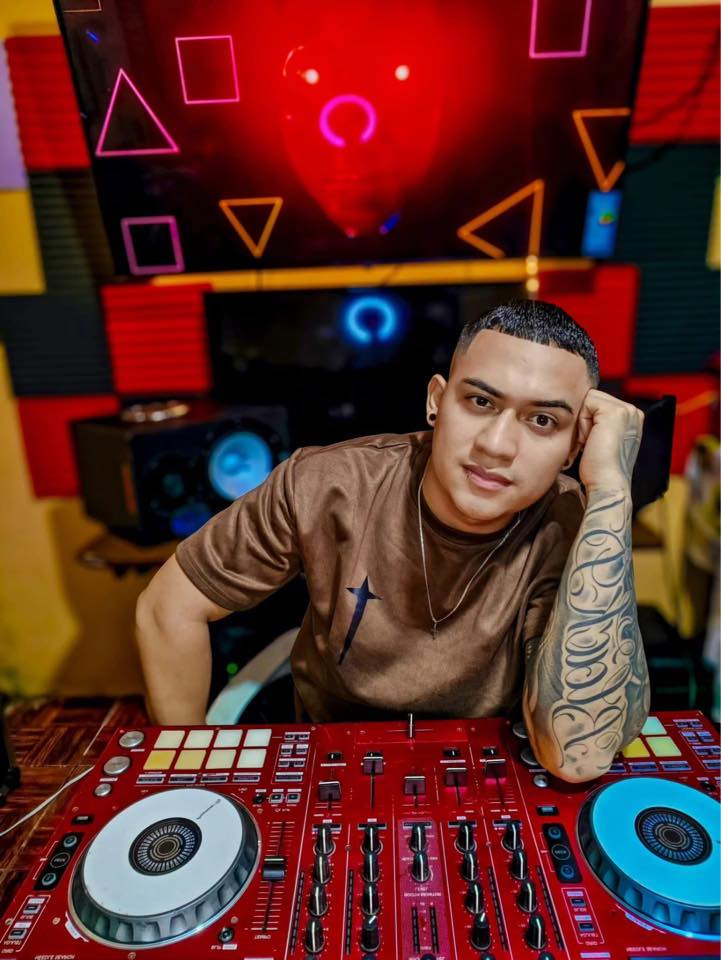 •Titulo: Mix Romantico En Ingles_Black Dj Incomparablemente_Dj Pipo ...
