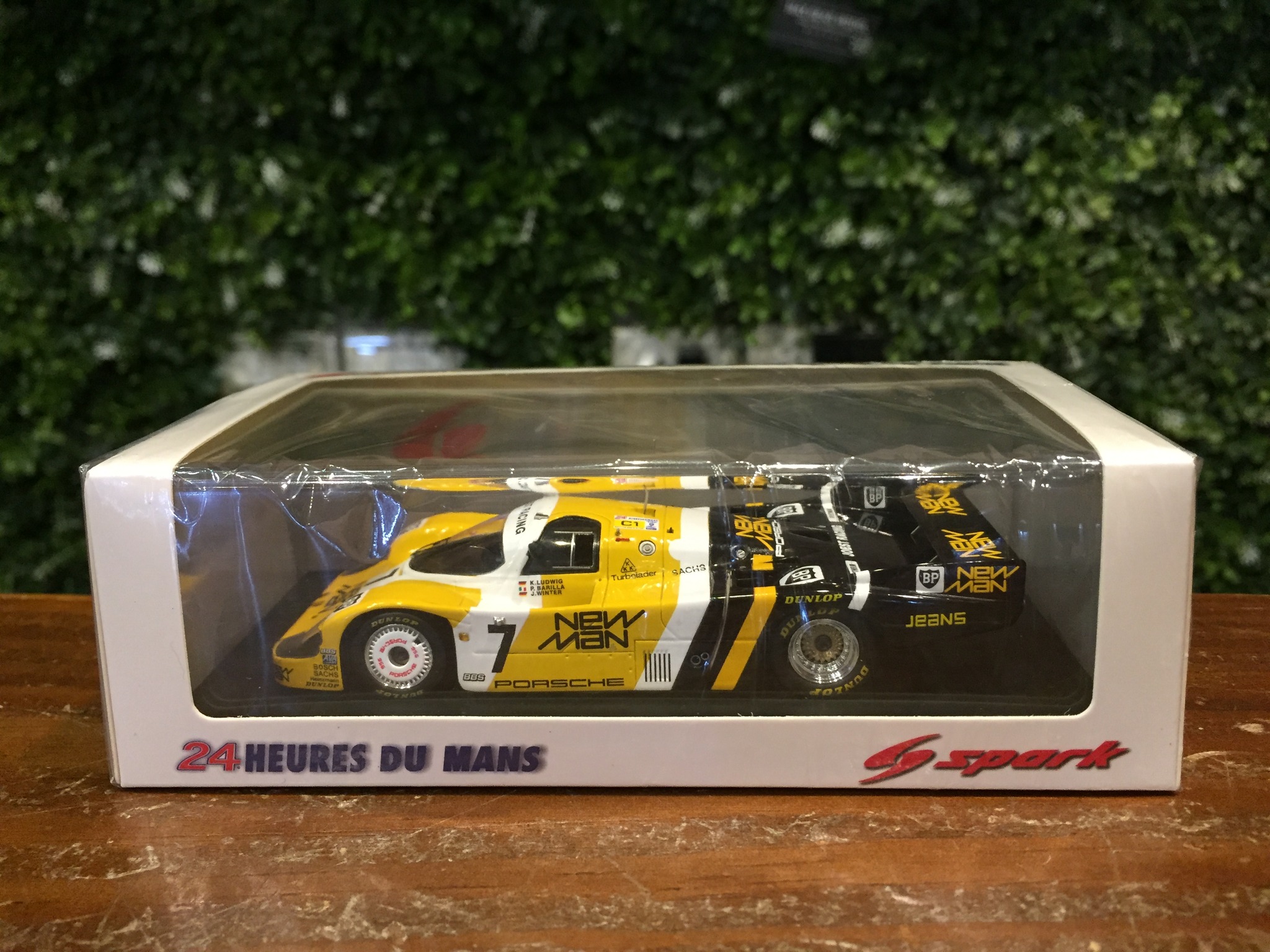 Spark 新到貨New Arrivals! 1/43 Porsche 956B #7 Winner LeMans 24H