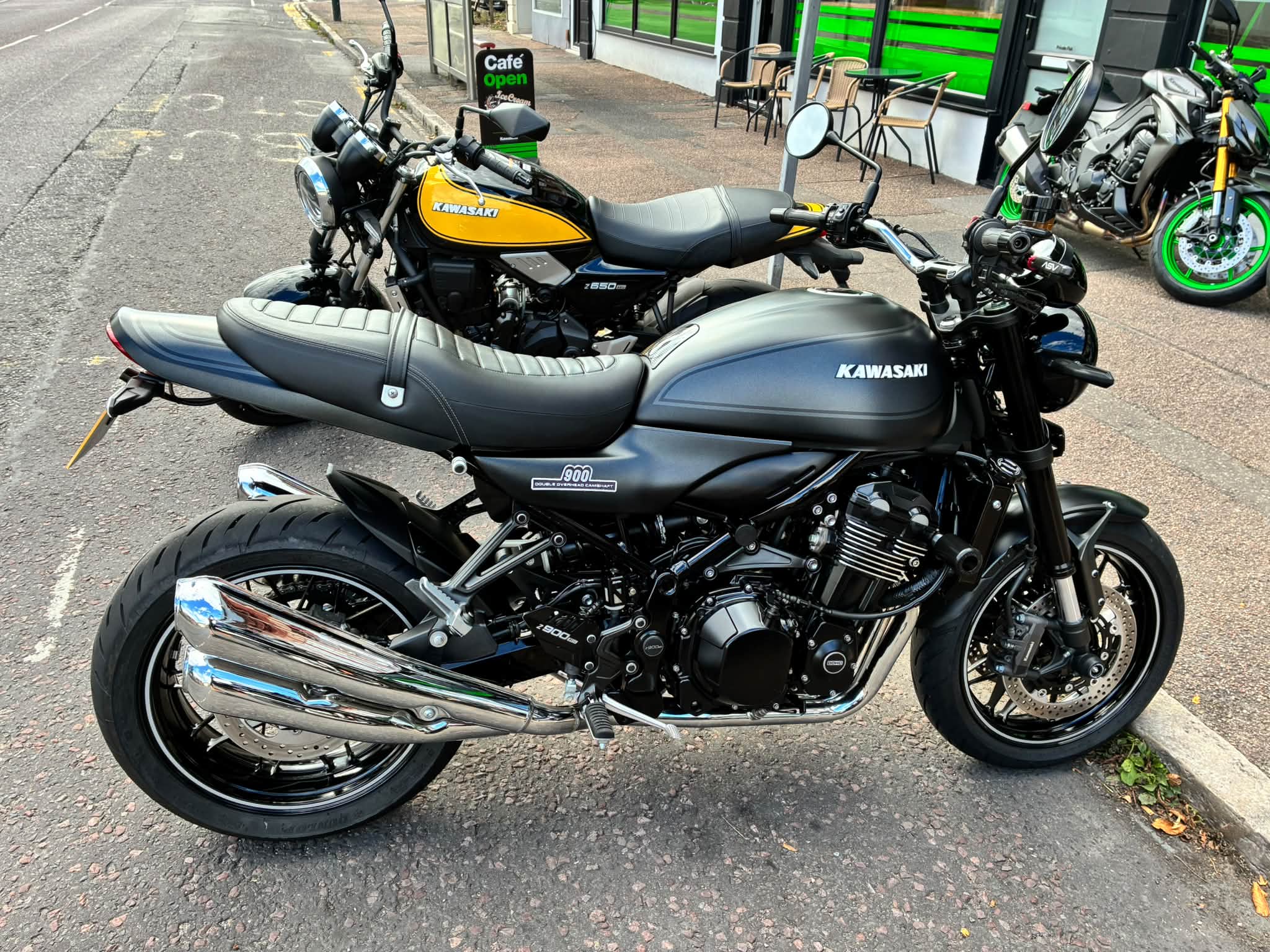 1974 Kawasaki Z900-RS for sale with 4-4 exhaust pipes